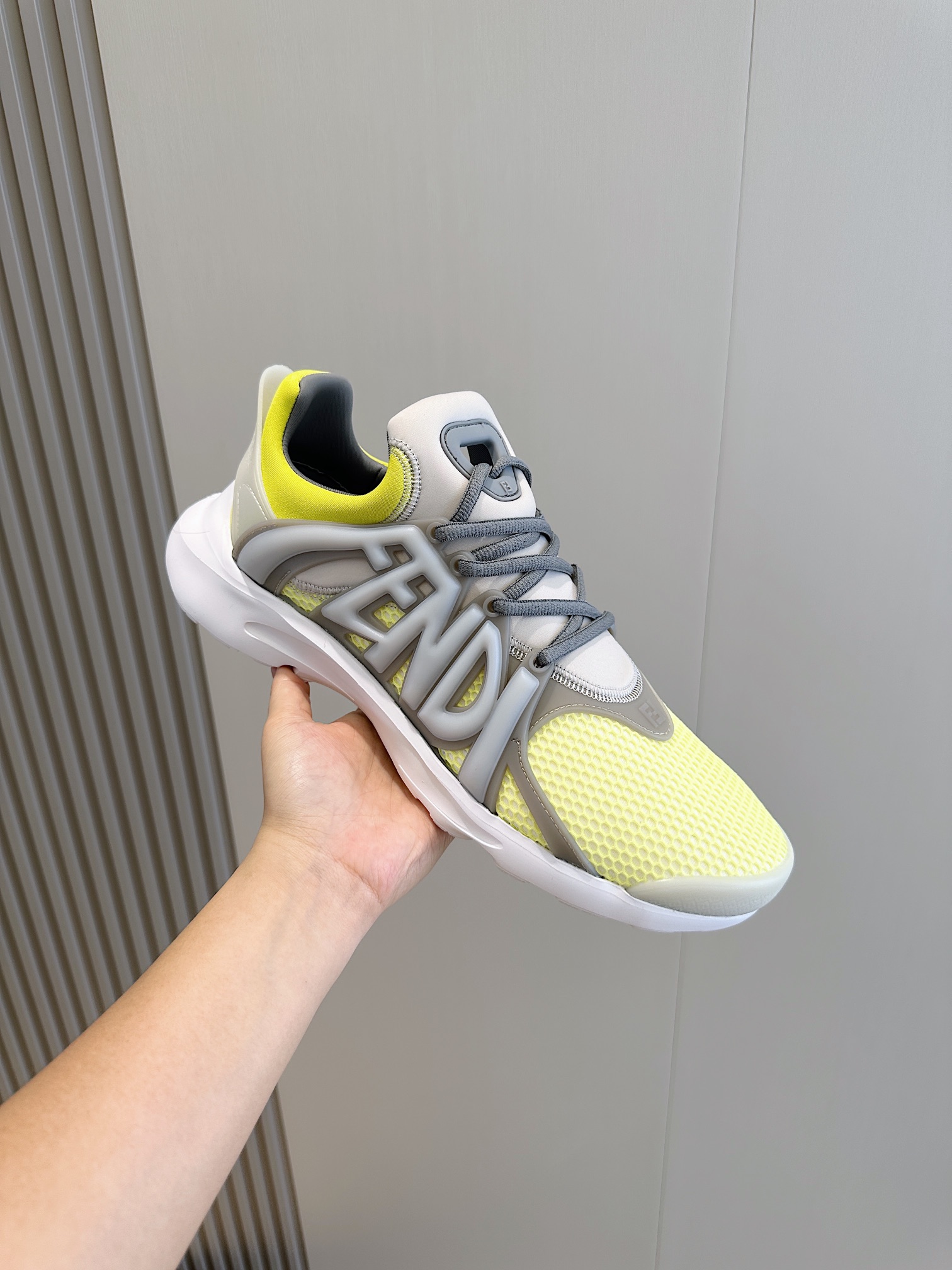 Fendi Male Sneakers White S