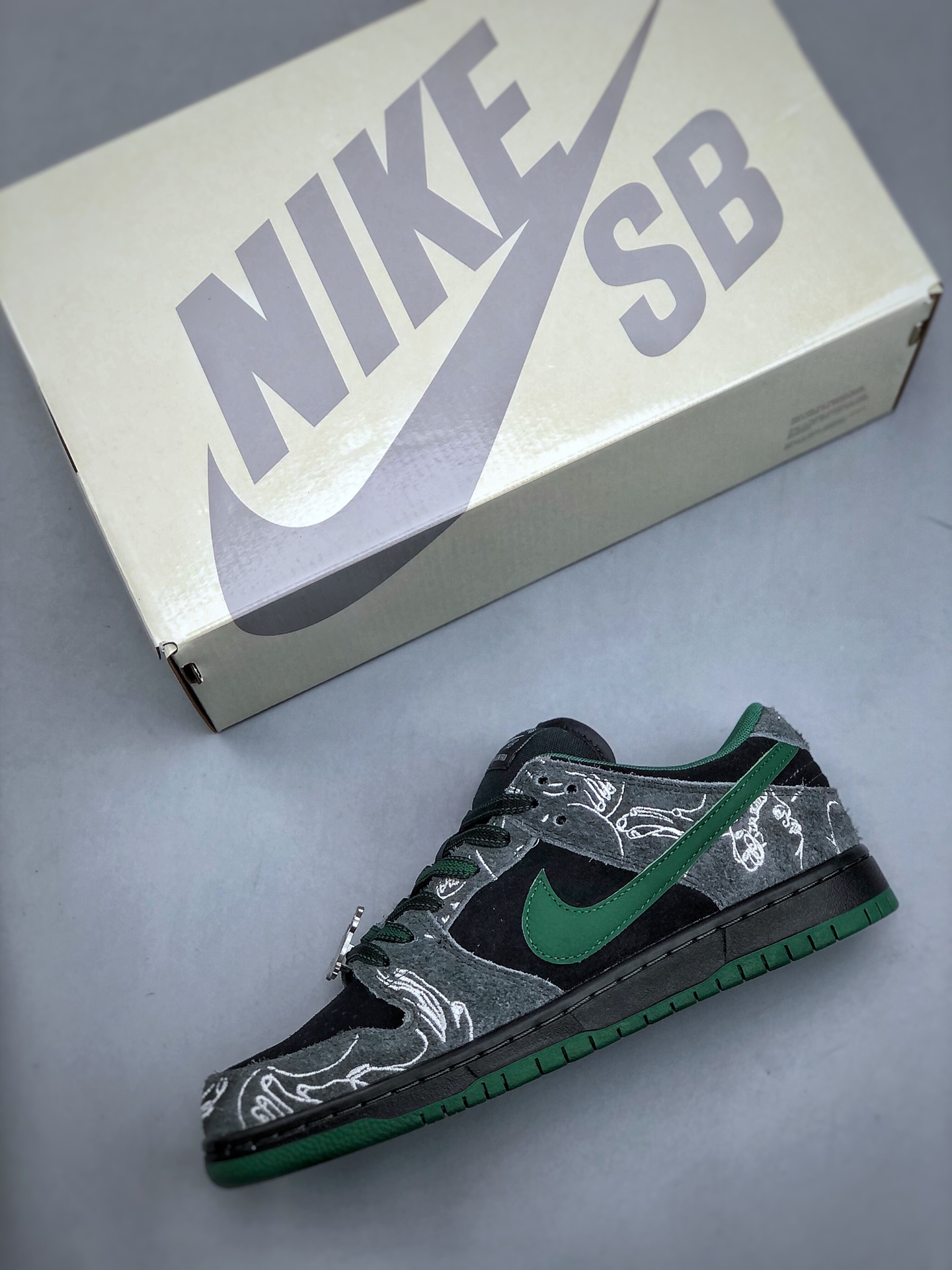 Nike Board Shoes Black L-s