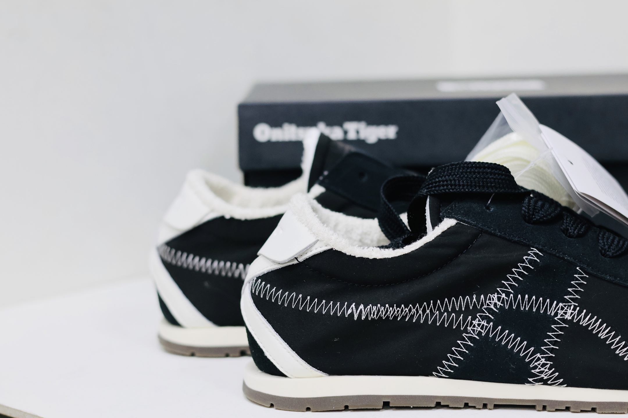 Onitsuka Tiger Basic Shoes S