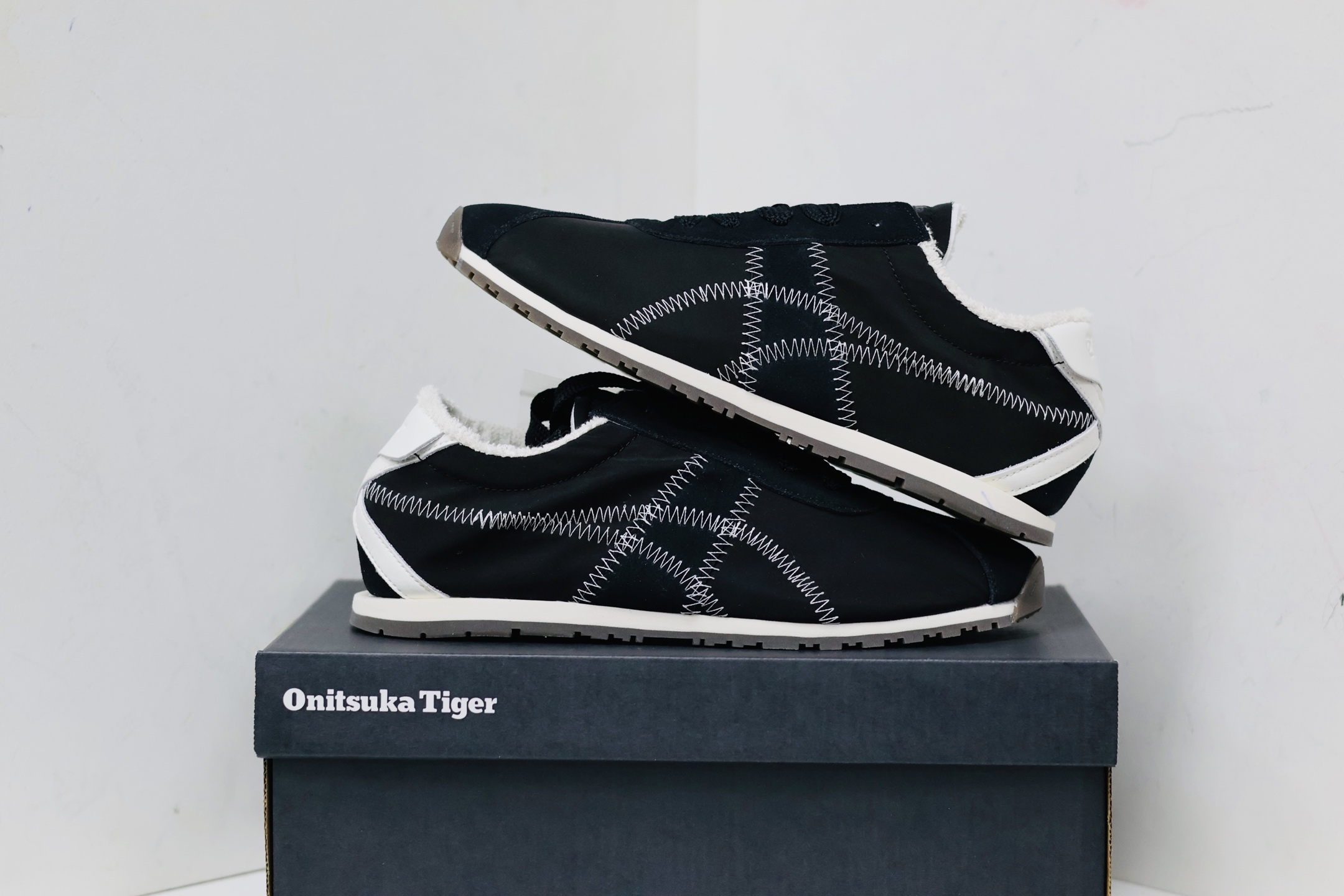 Onitsuka Tiger Basic Shoes S