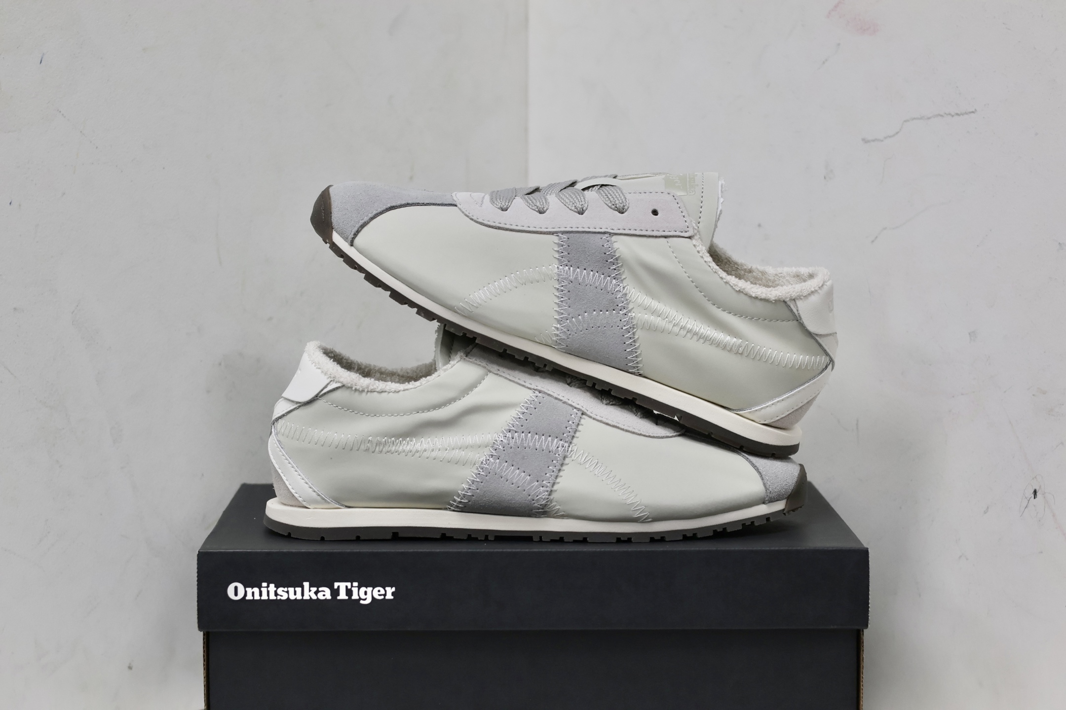 Onitsuka Tiger Basic Shoes S