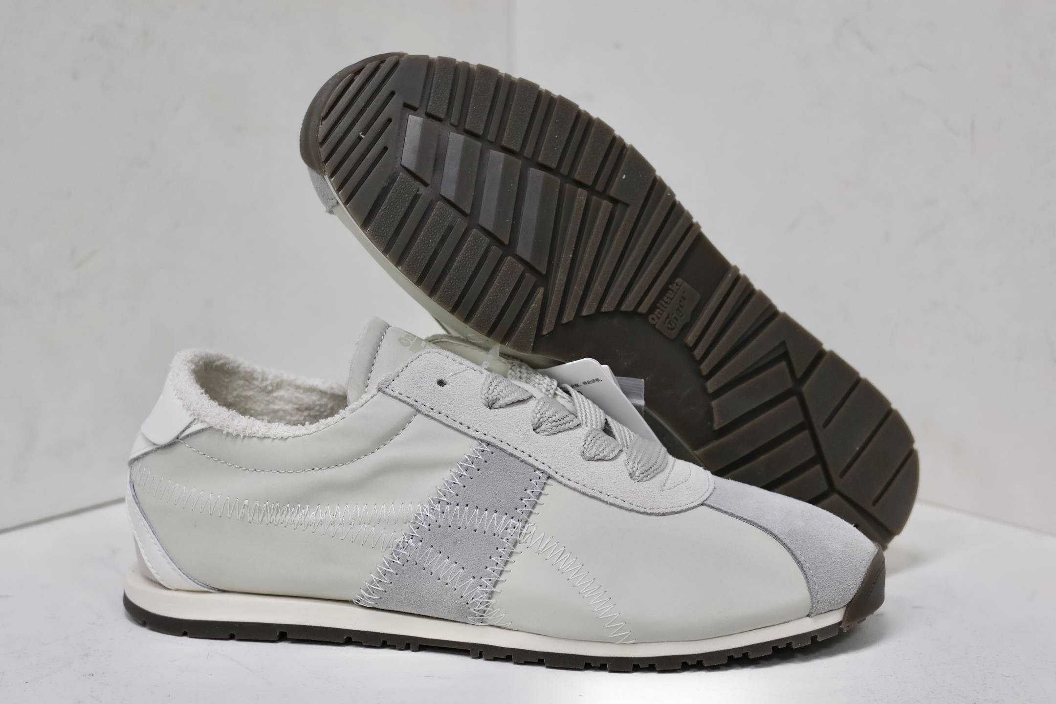 Onitsuka Tiger Basic Shoes S