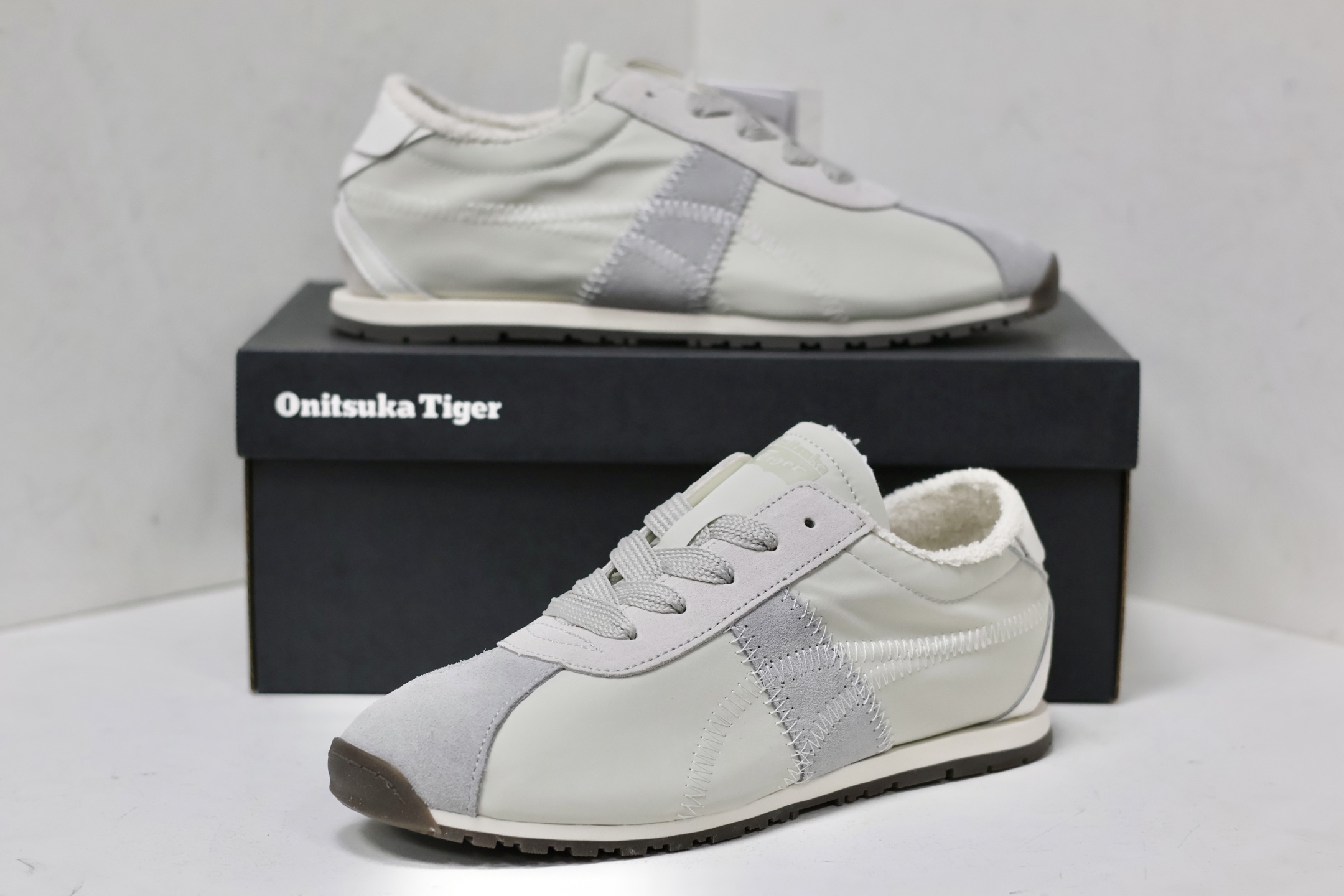 Onitsuka Tiger Basic Shoes S