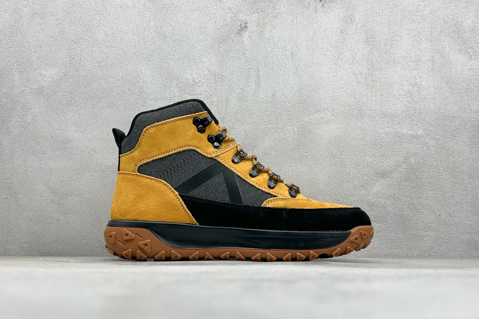 Dr. Martens Timberland Male Boots Real Leather M-l