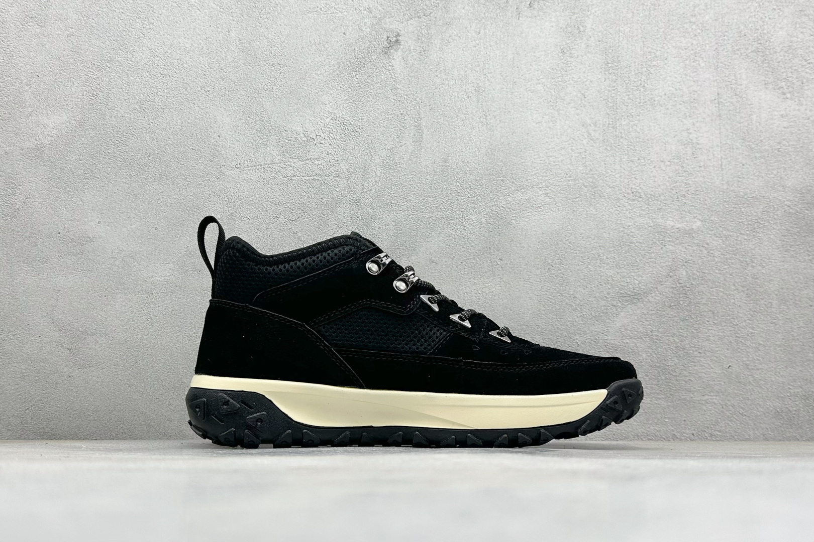 Dr. Martens Timberland Male Boots Real Leather M-l