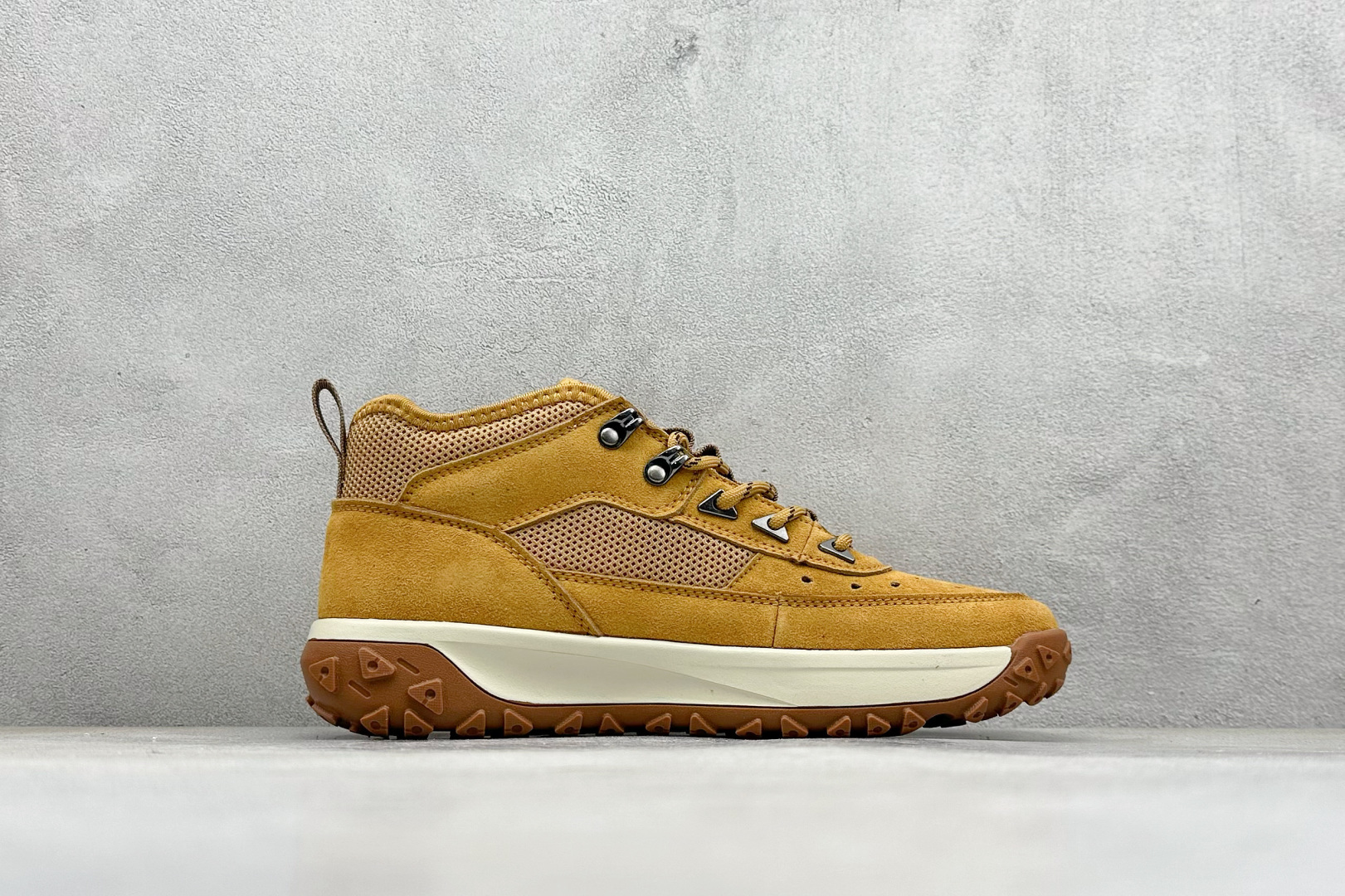 Dr. Martens Timberland Male Boots Real Leather M-l