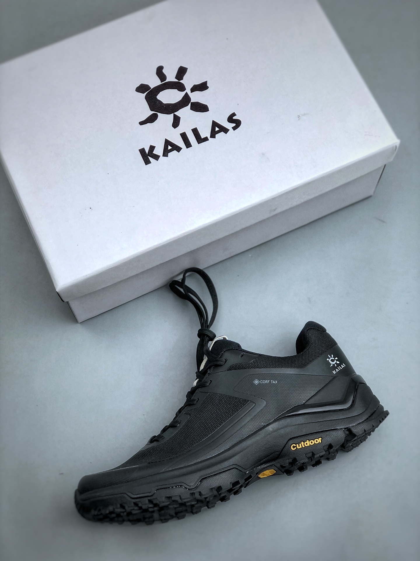 Basic Shoes Breathable L-s