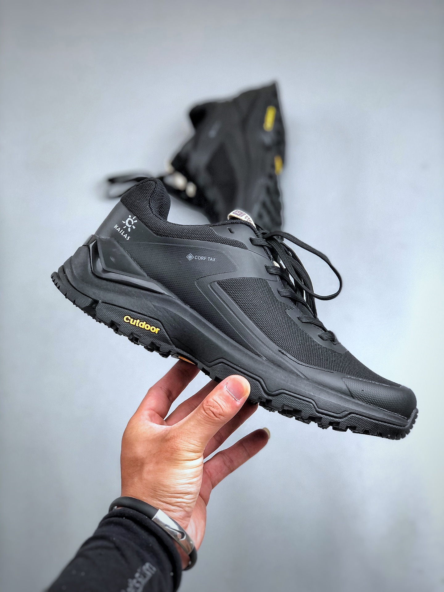 Basic Shoes Breathable L-s