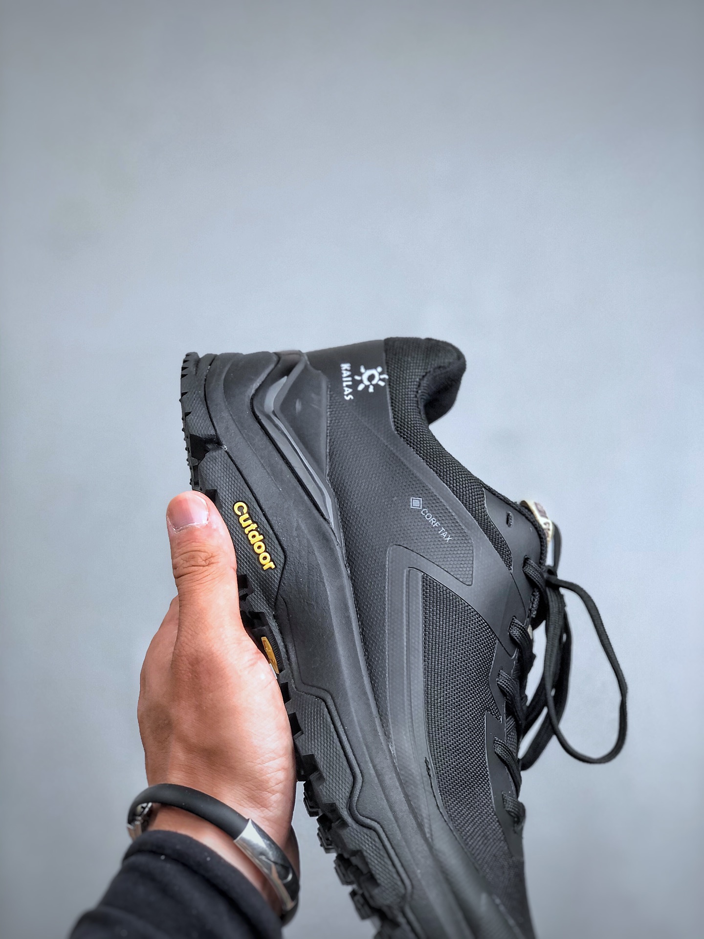 Basic Shoes Breathable L-s