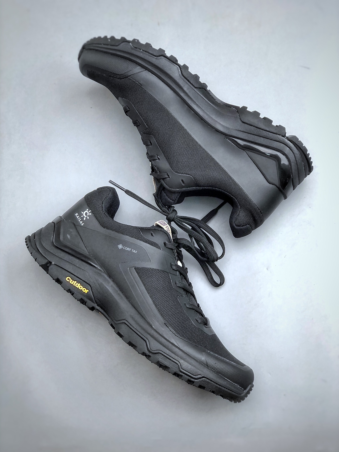 Basic Shoes Breathable L-s