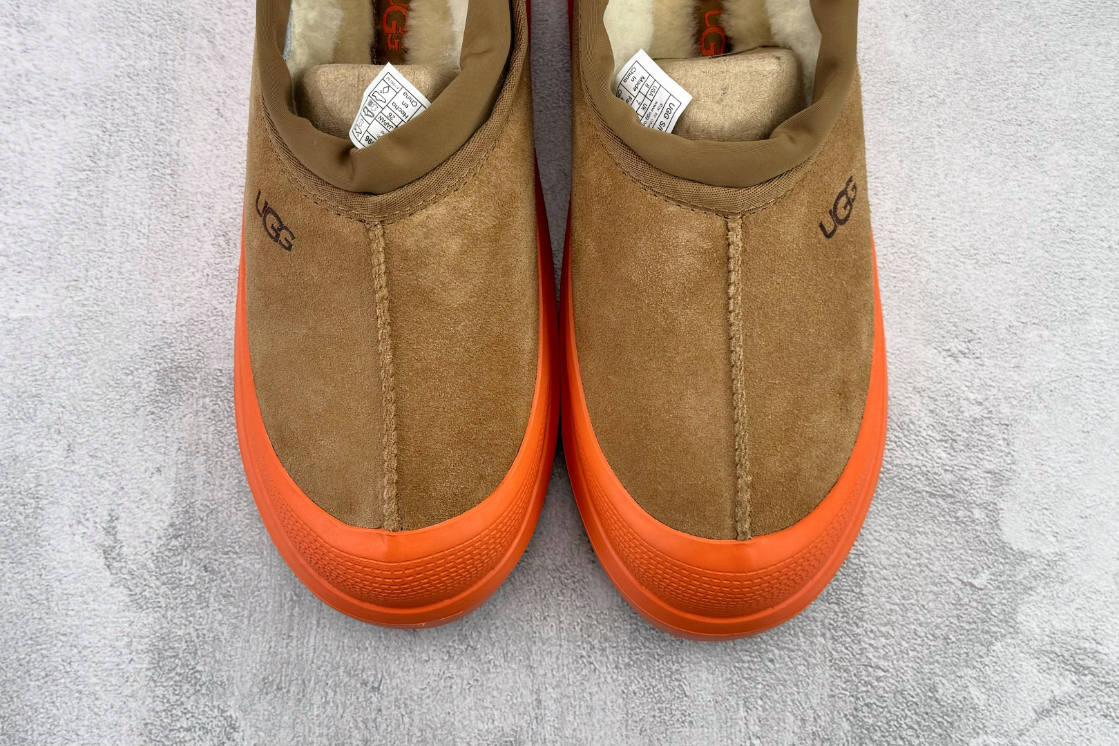 Ugg Basic Shoes Brown