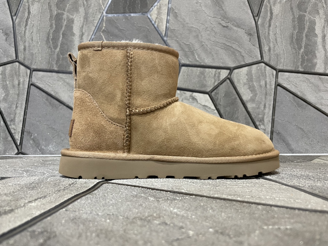 Ugg Basic Shoes