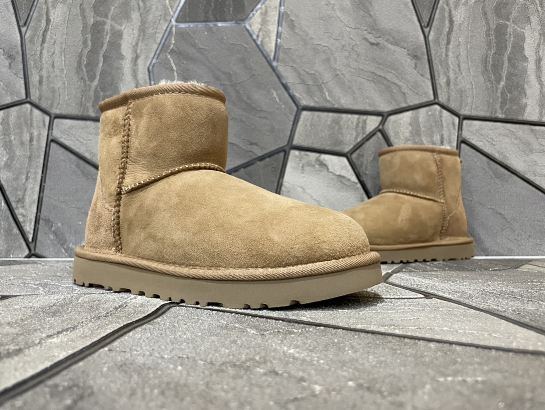 Ugg Basic Shoes