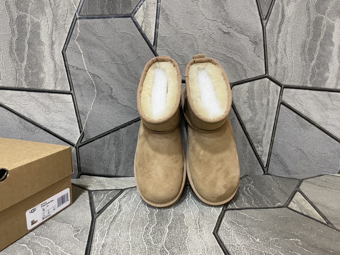 Ugg Basic Shoes