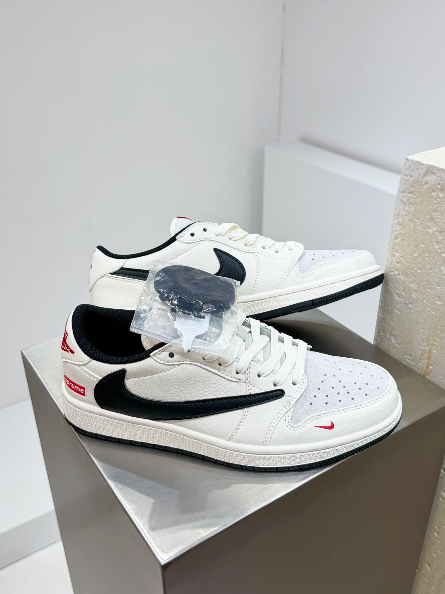 Jordan Nike Supreme Male Basic Shoes M-l-s