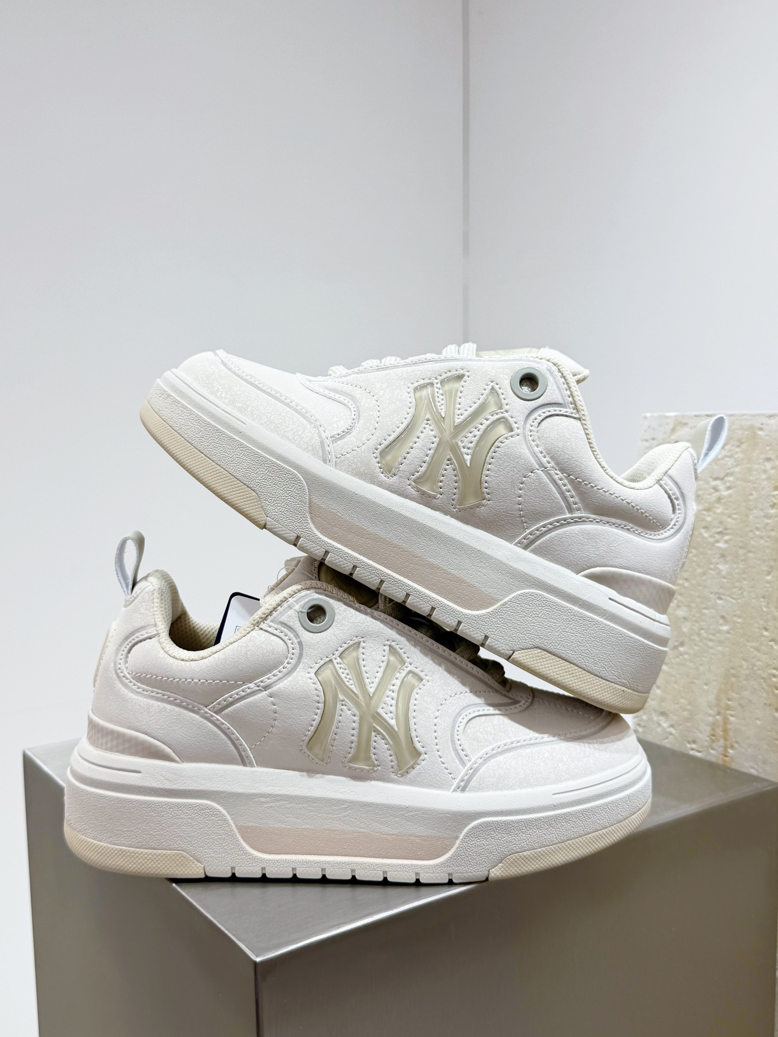 Nike Female Board Shoes M-l-s