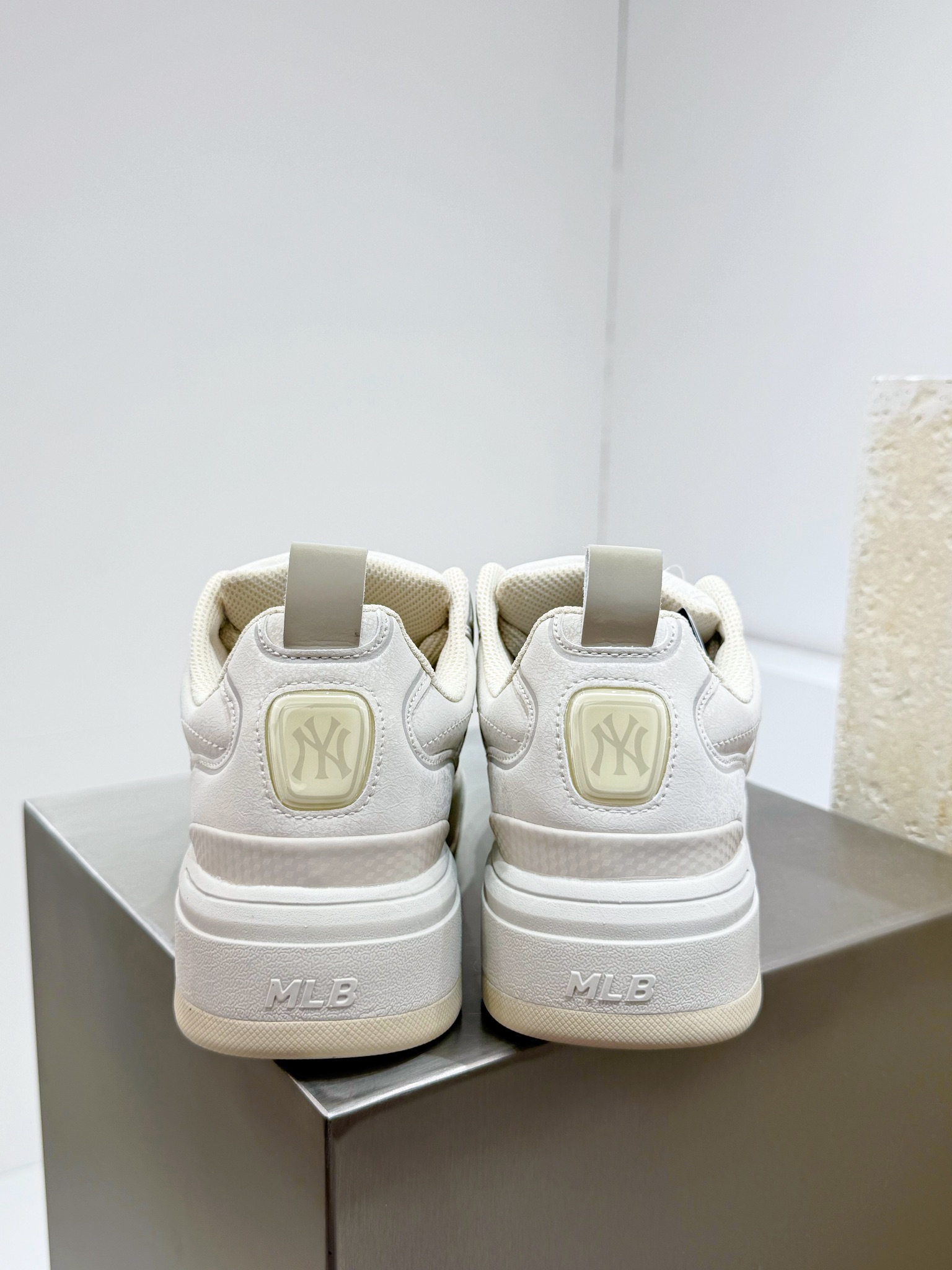 Nike Female Board Shoes M-l-s