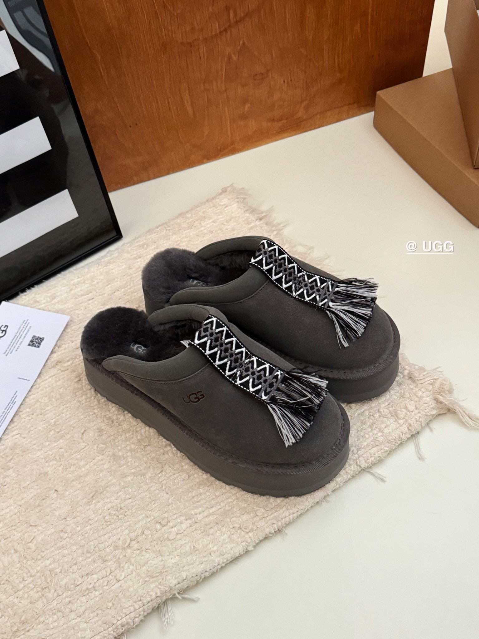 Basic Shoes Gray
