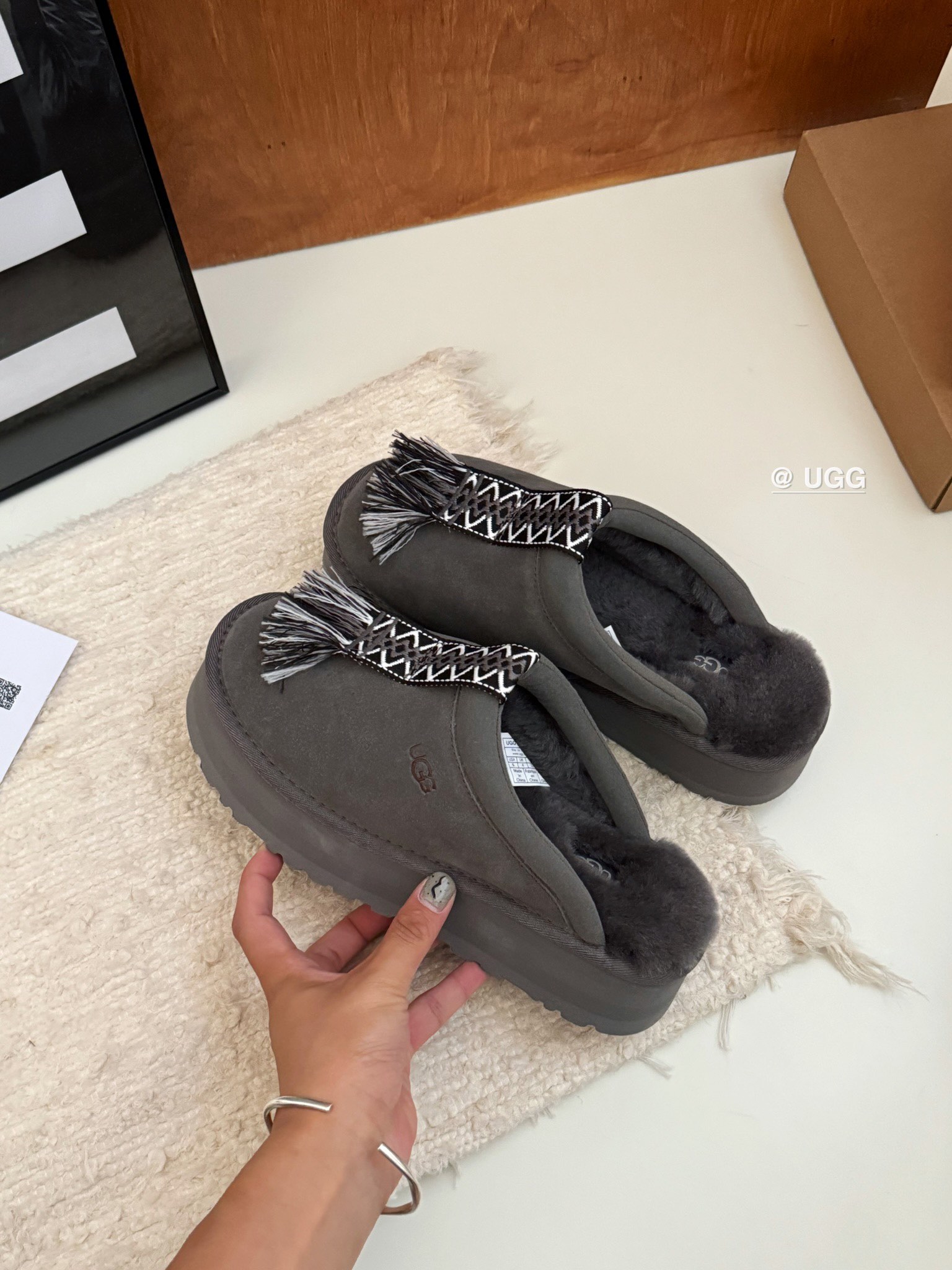 Basic Shoes Gray