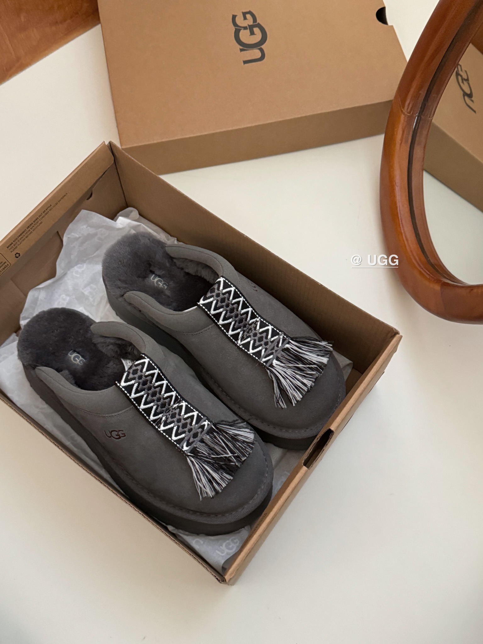 Basic Shoes Gray
