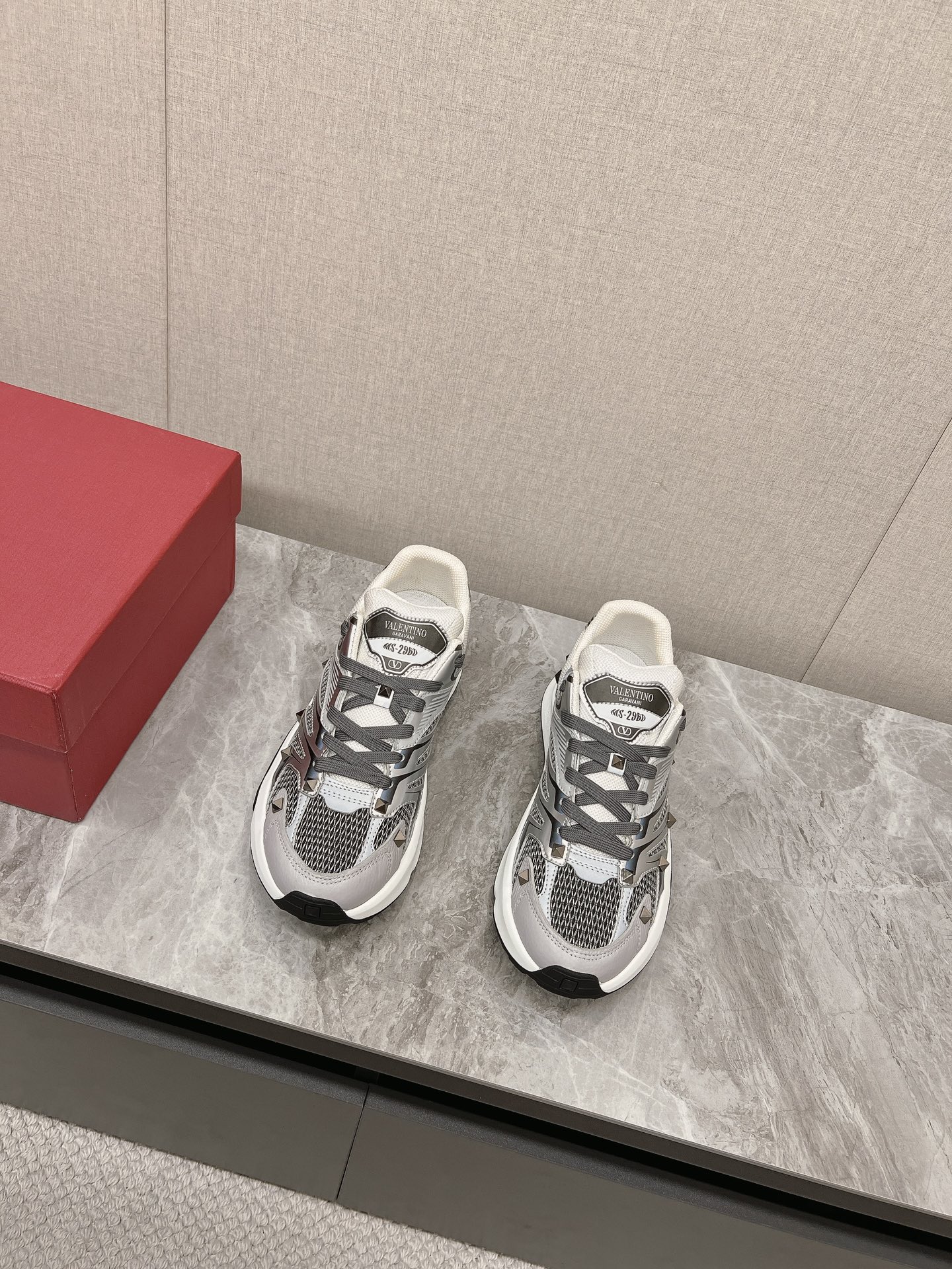 Valentino Male Sneakers 45-l