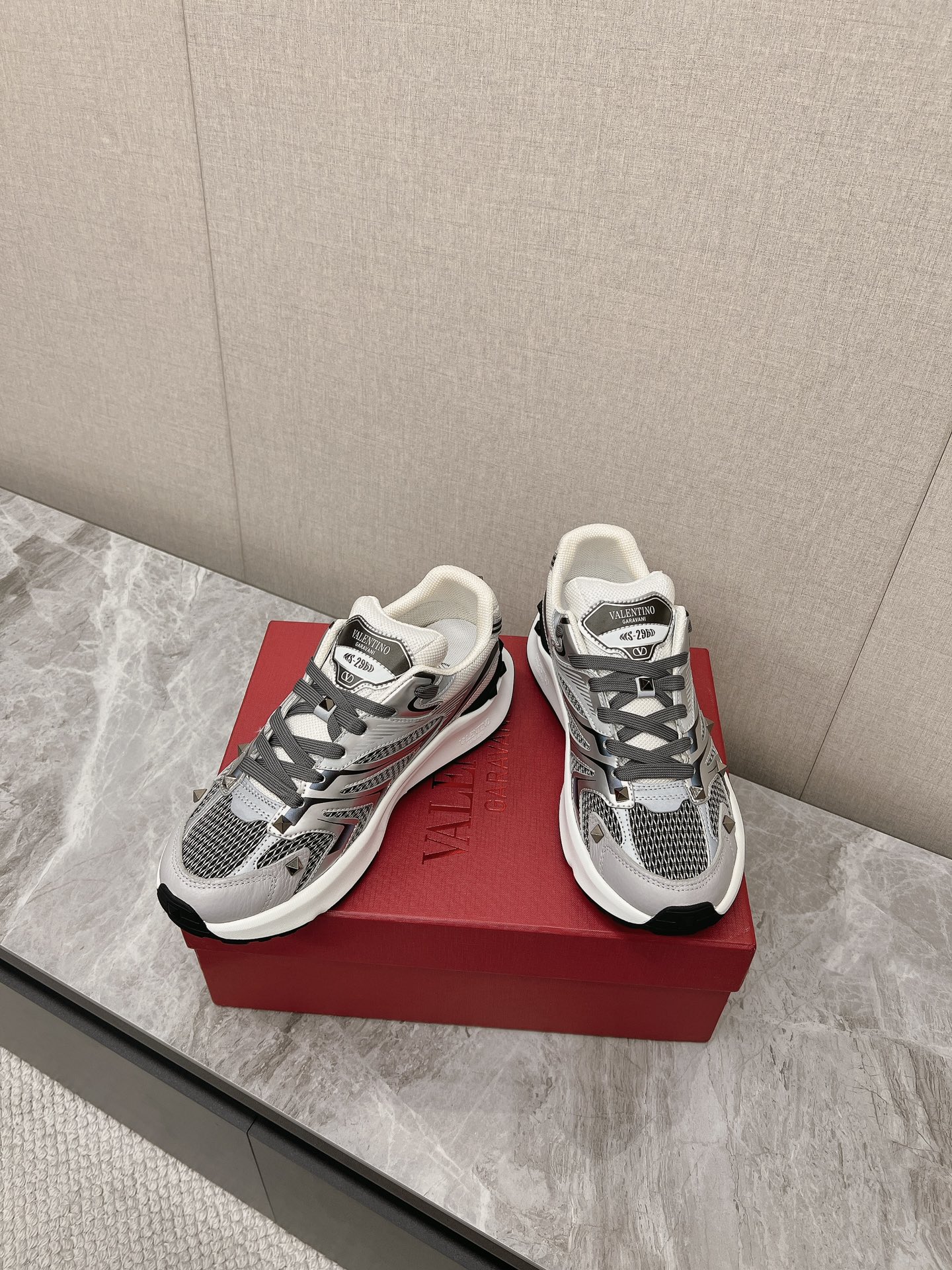 Valentino Male Sneakers 45-l