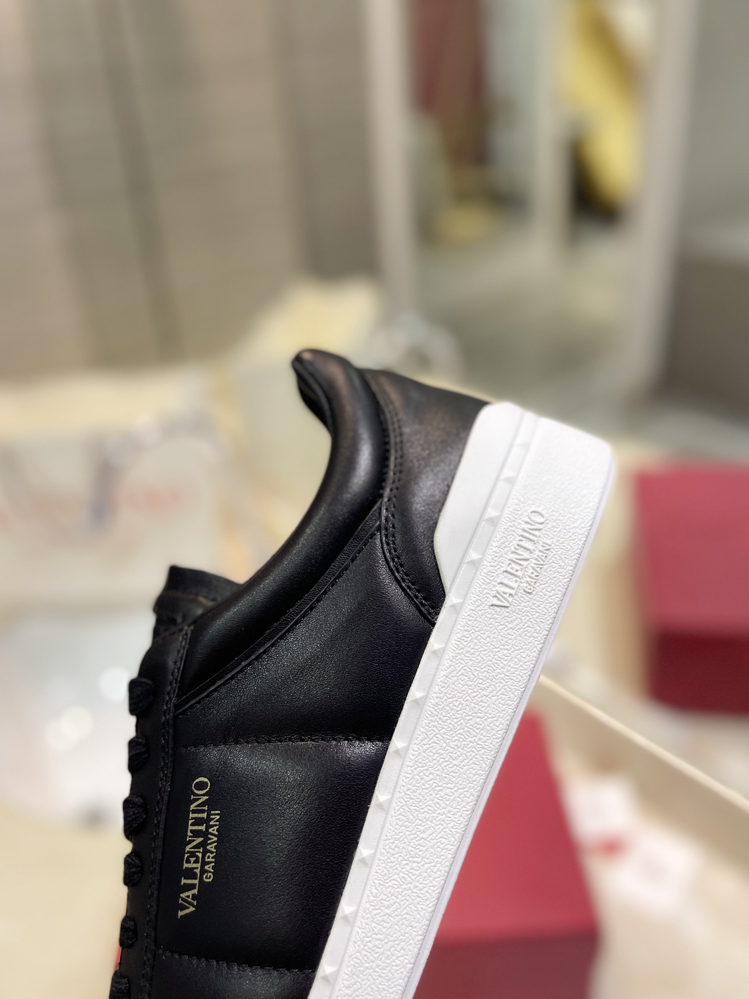 Male Sneakers L