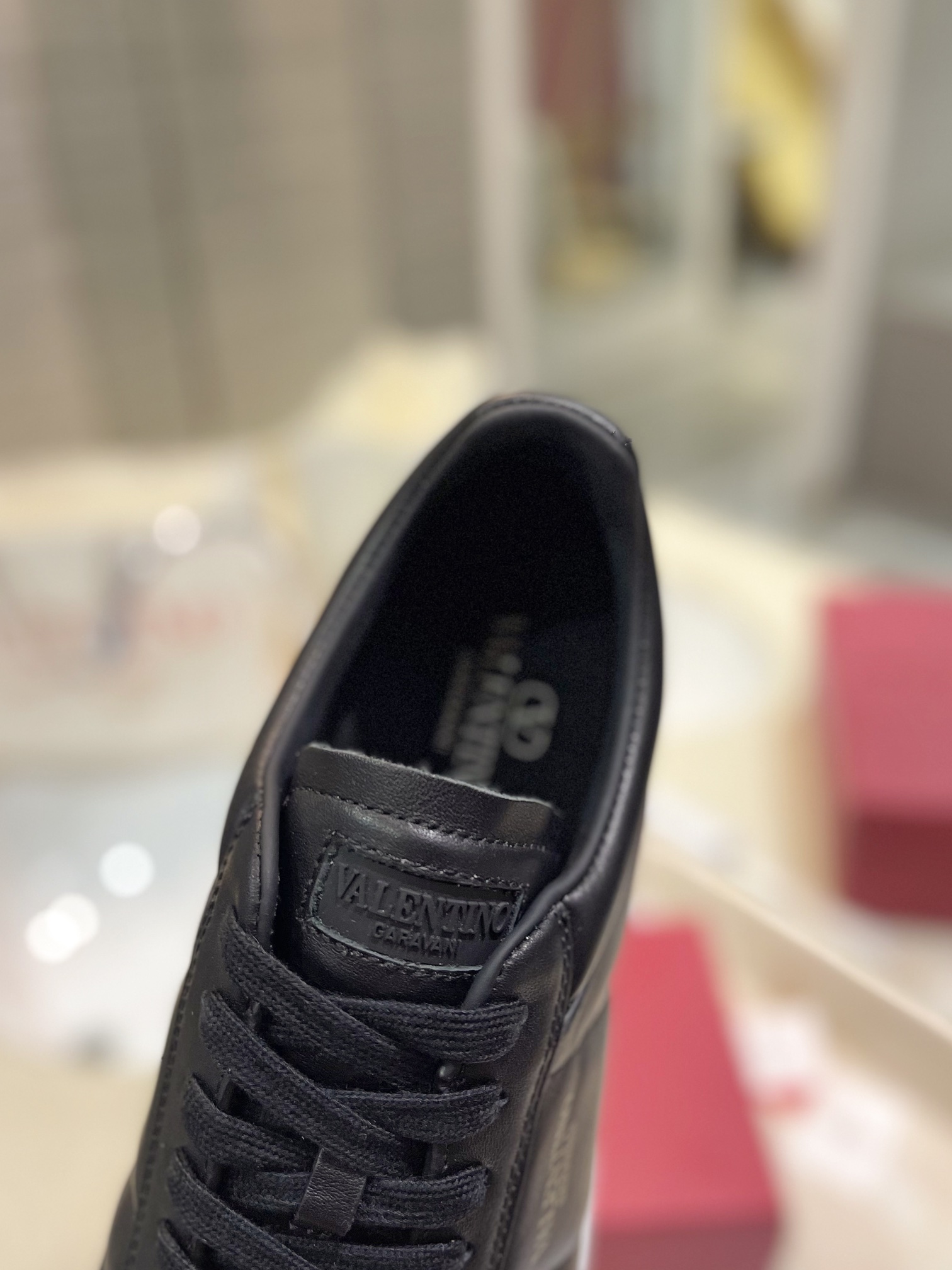 Male Sneakers L