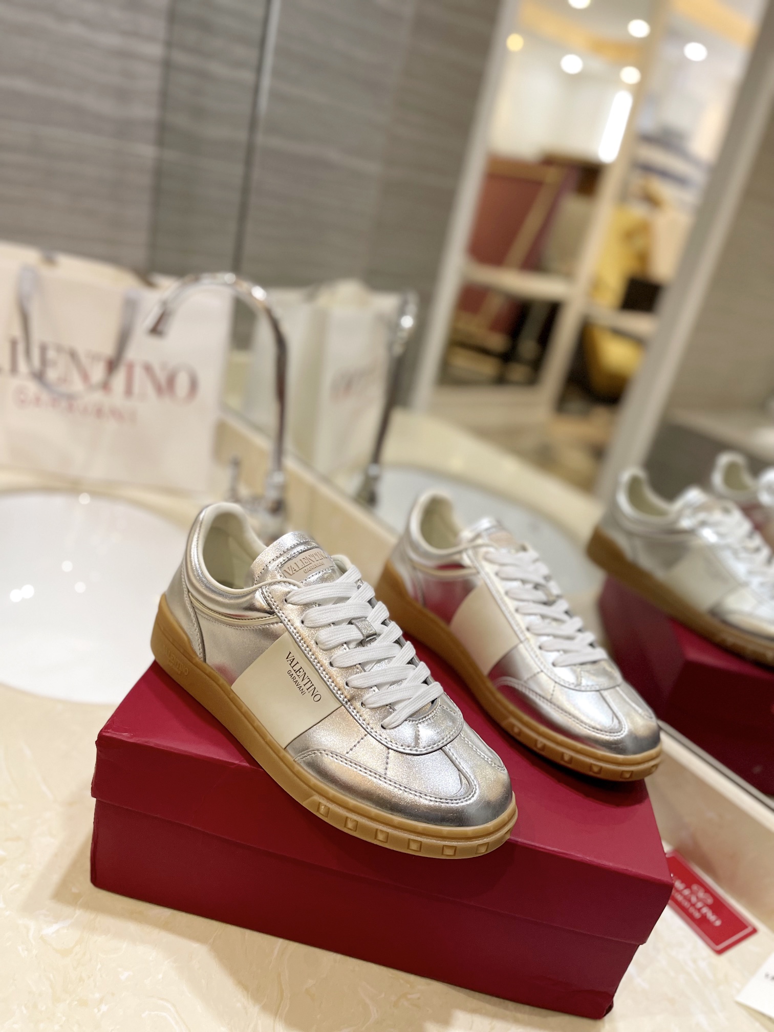 Male Sneakers L