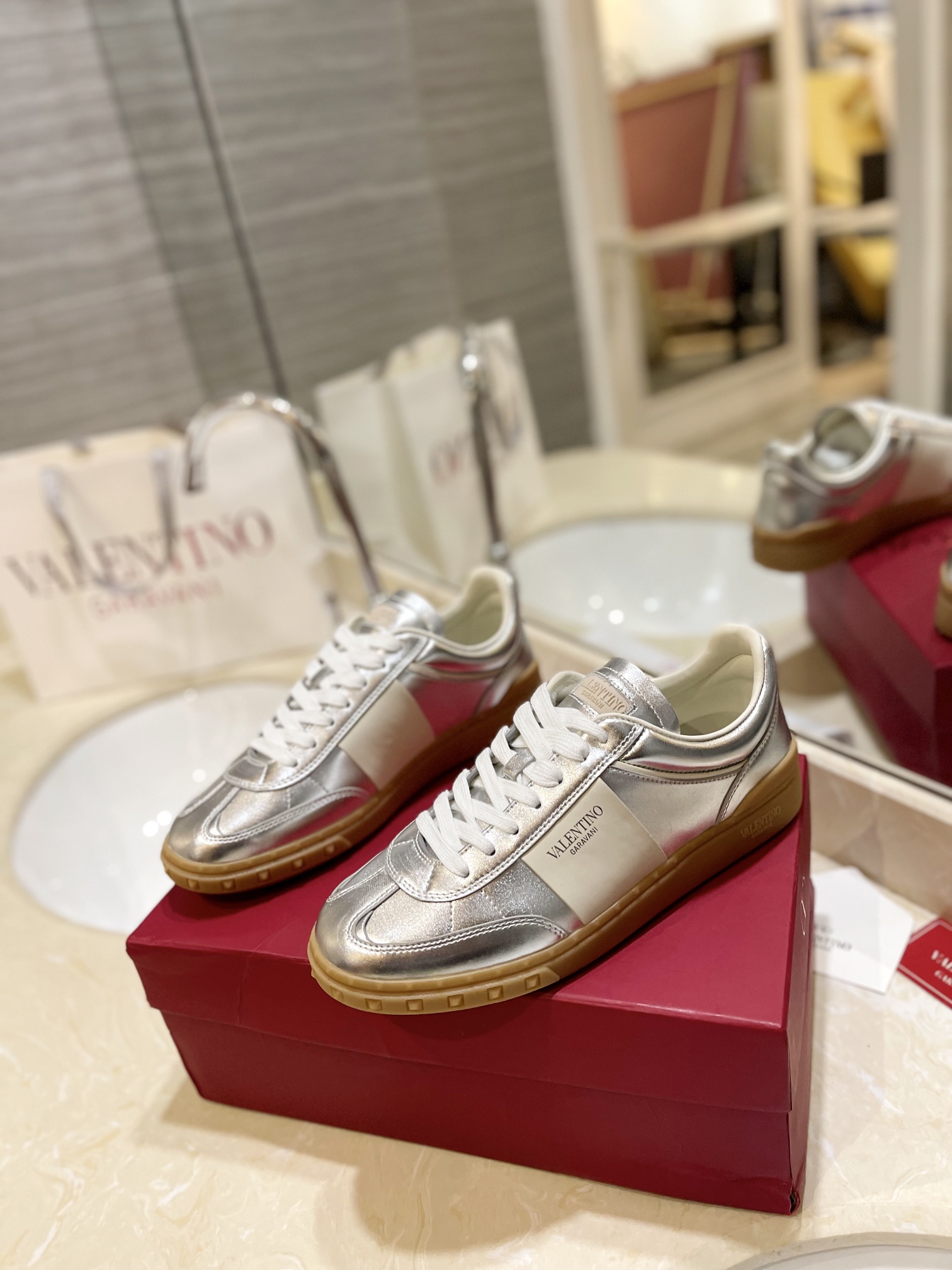 Male Sneakers L