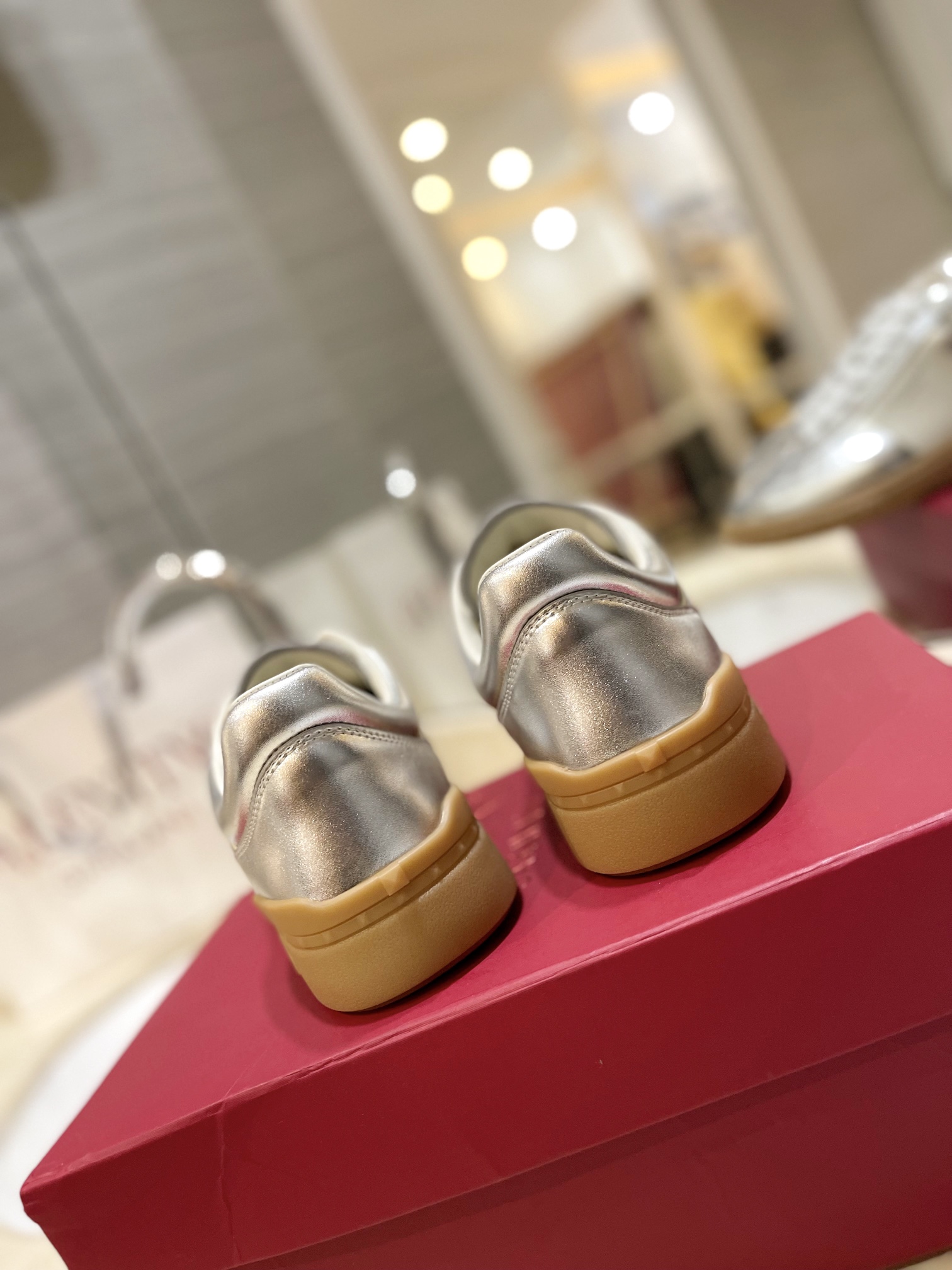 Male Sneakers L