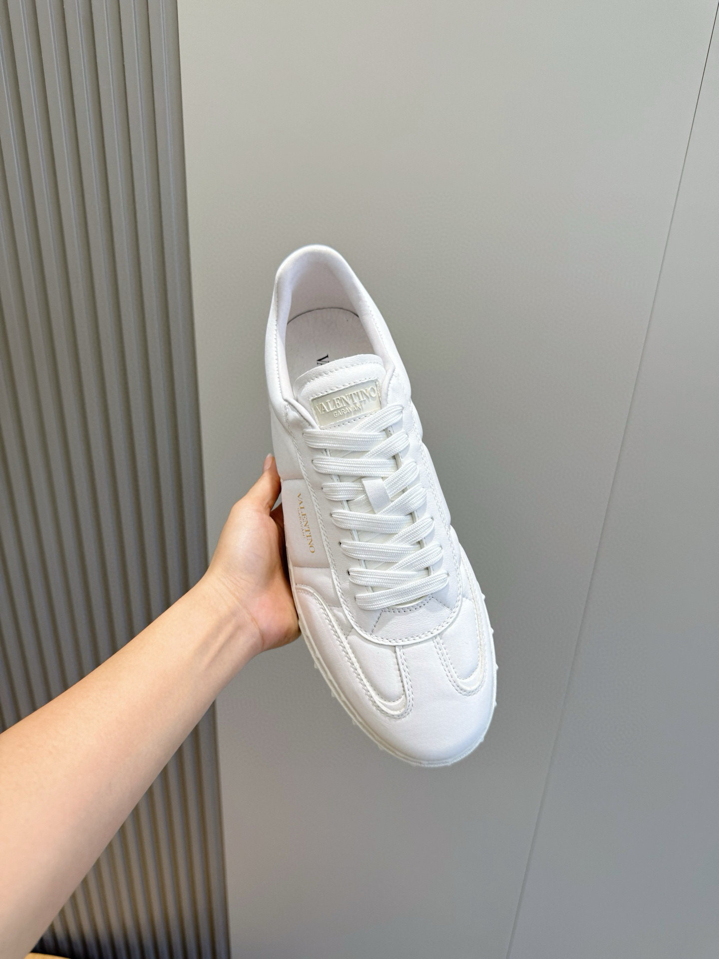 Valentino Couple Sneakers L-s