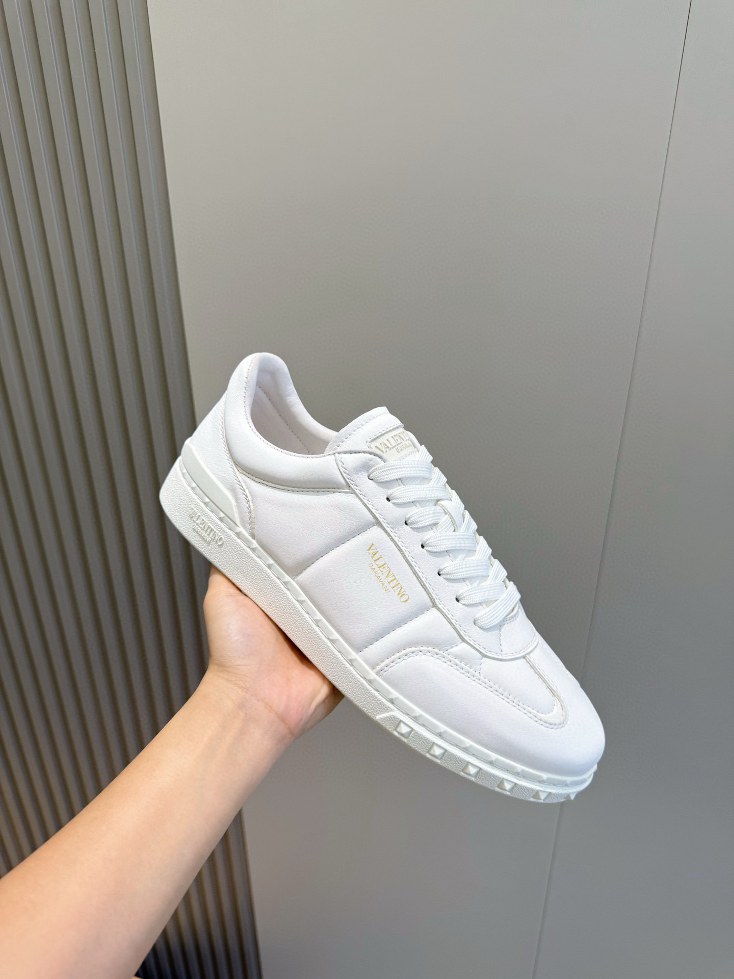 Valentino Couple Sneakers L-s