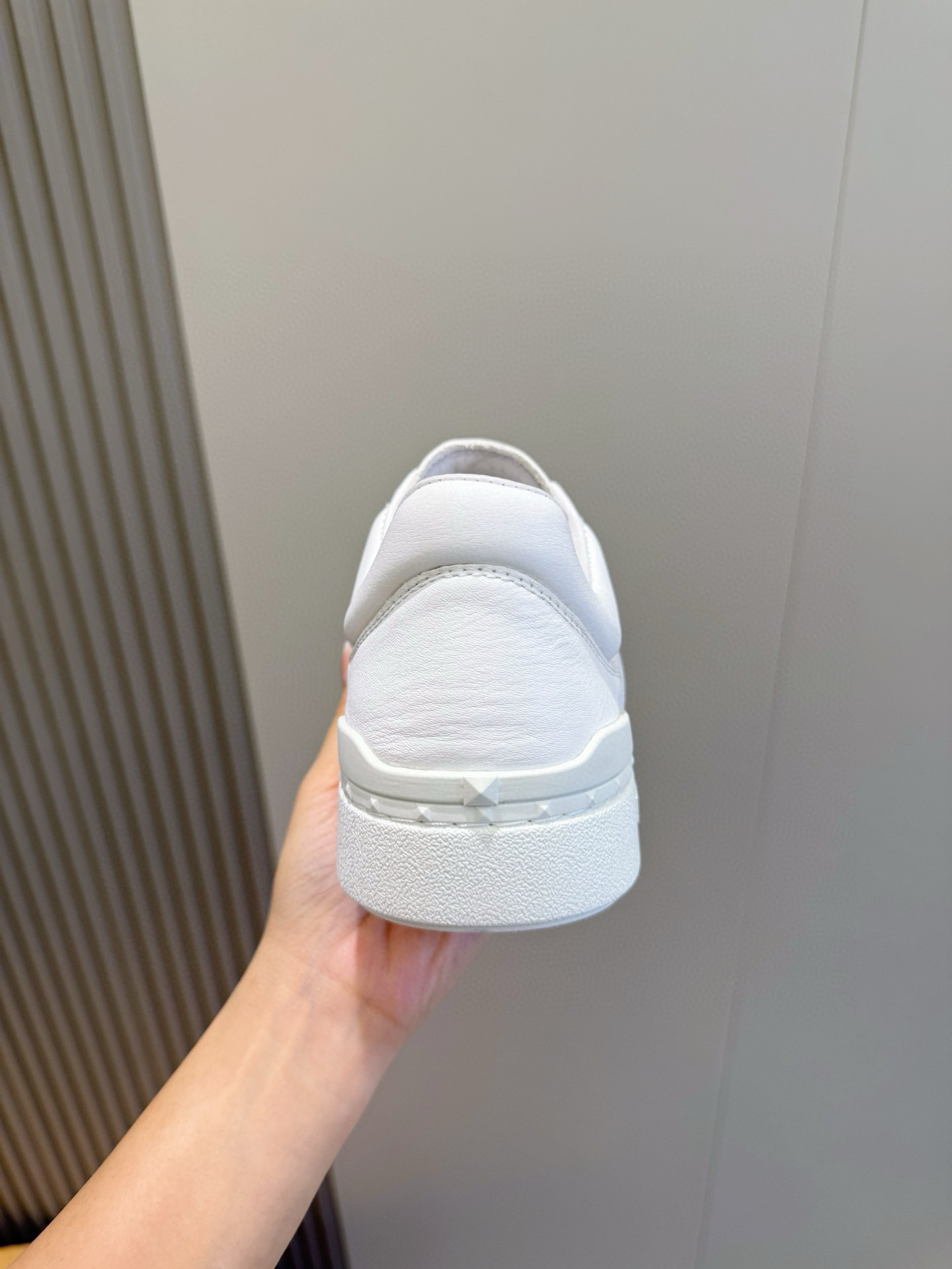 Valentino Couple Sneakers L-s