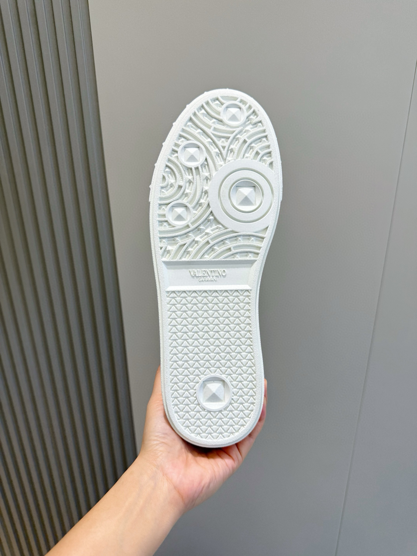 Valentino Couple Sneakers L-s