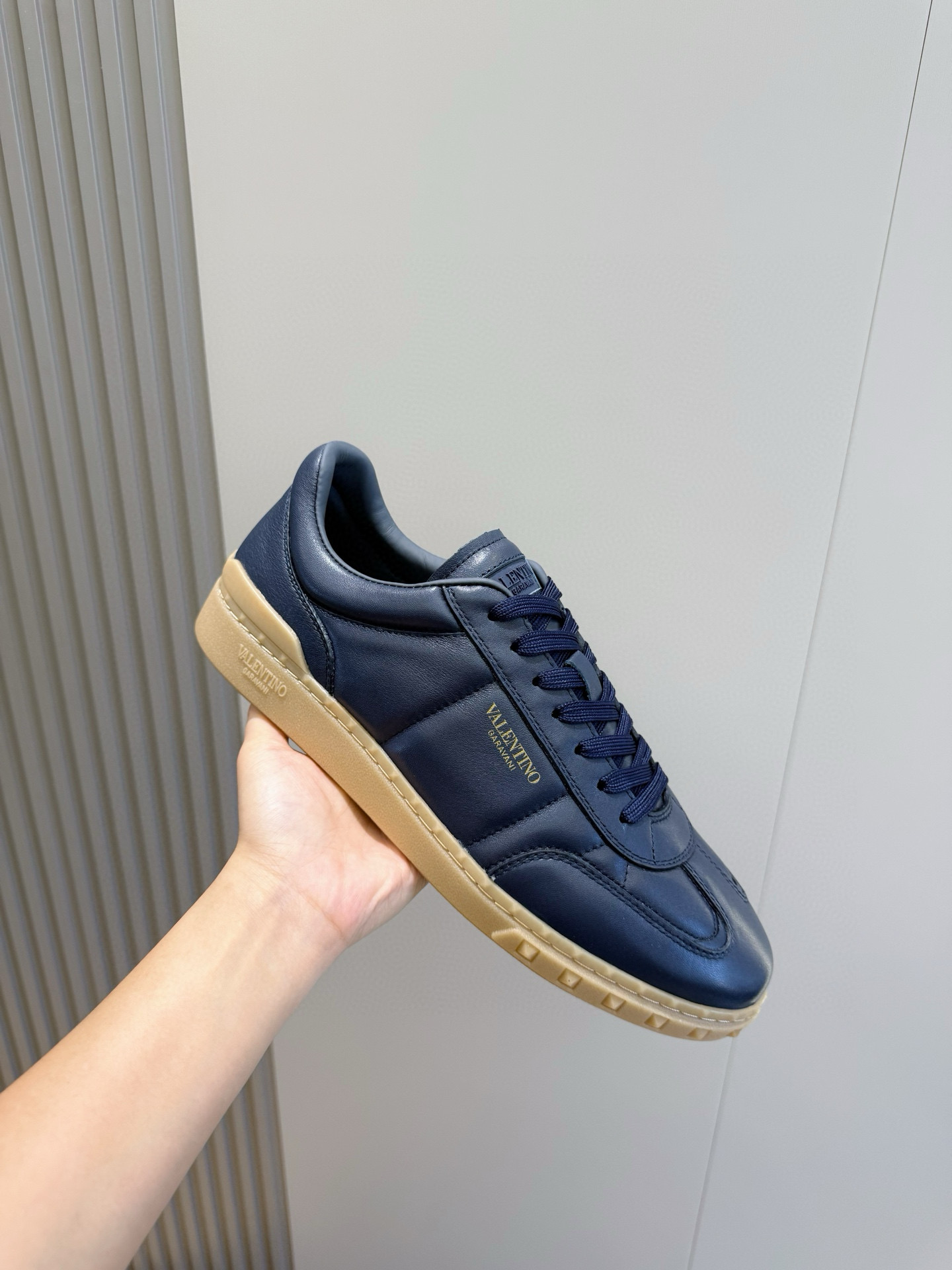 Valentino Couple Sneakers L-s