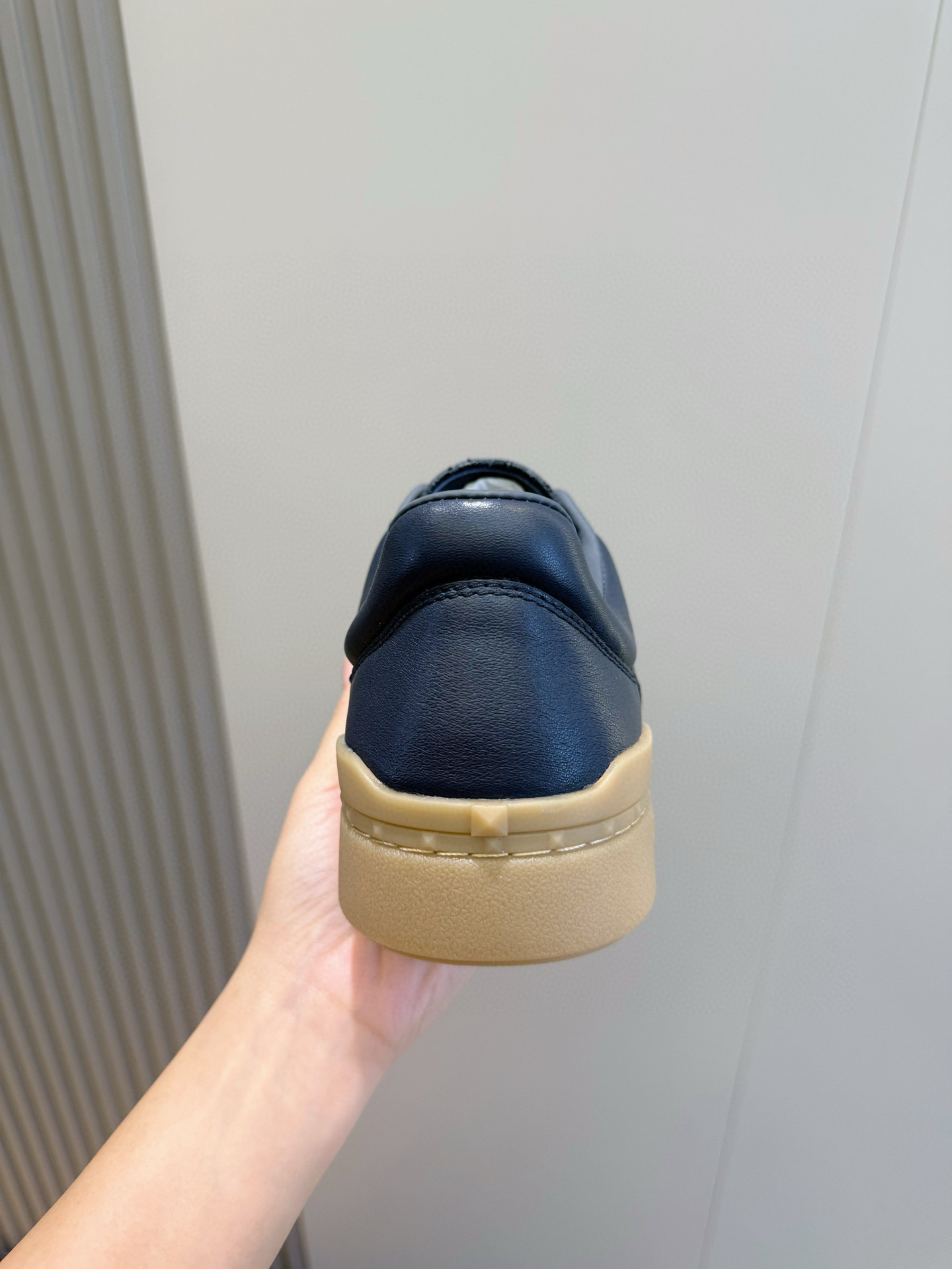 Valentino Couple Sneakers L-s