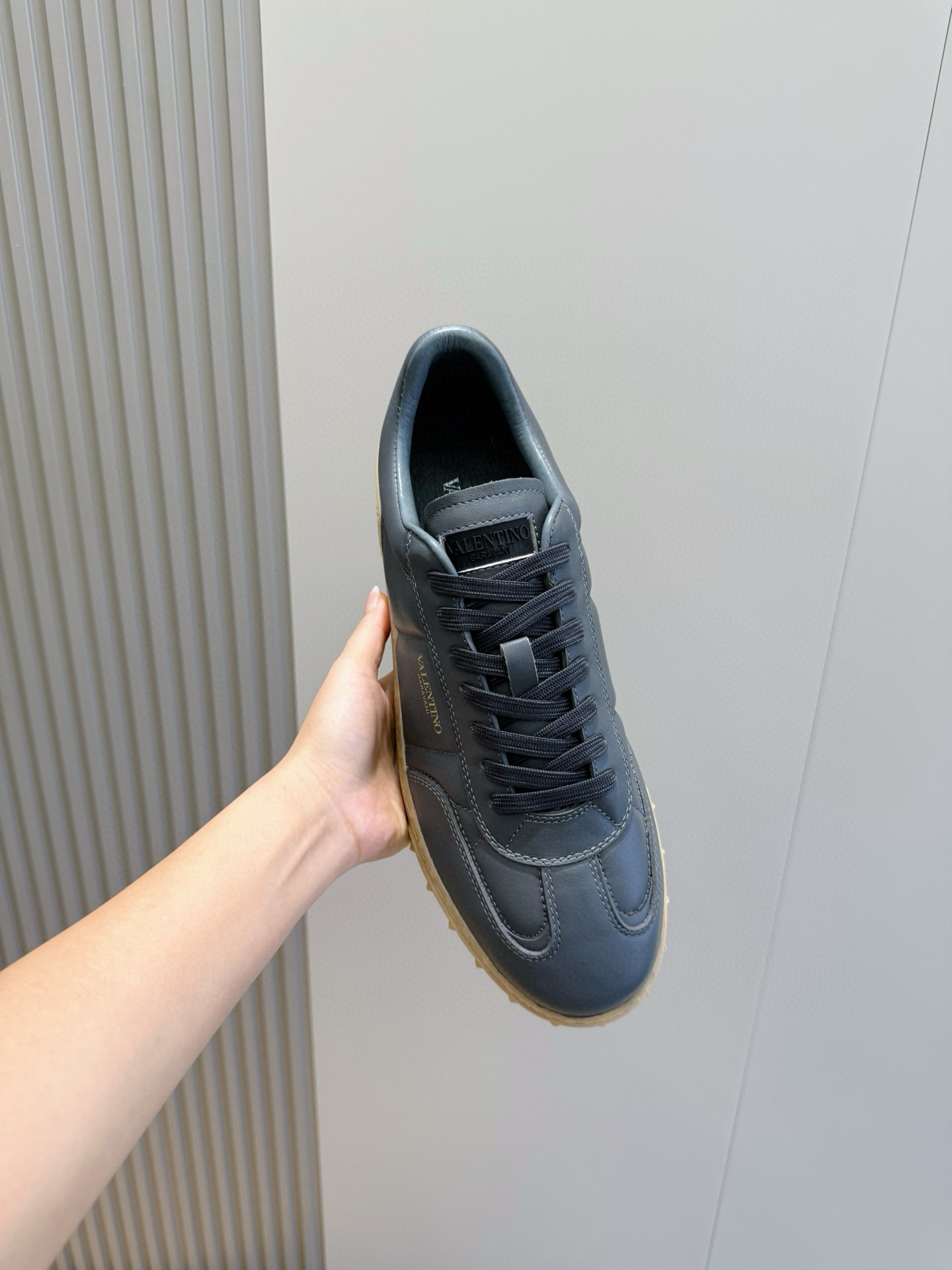 Valentino Couple Sneakers L-s