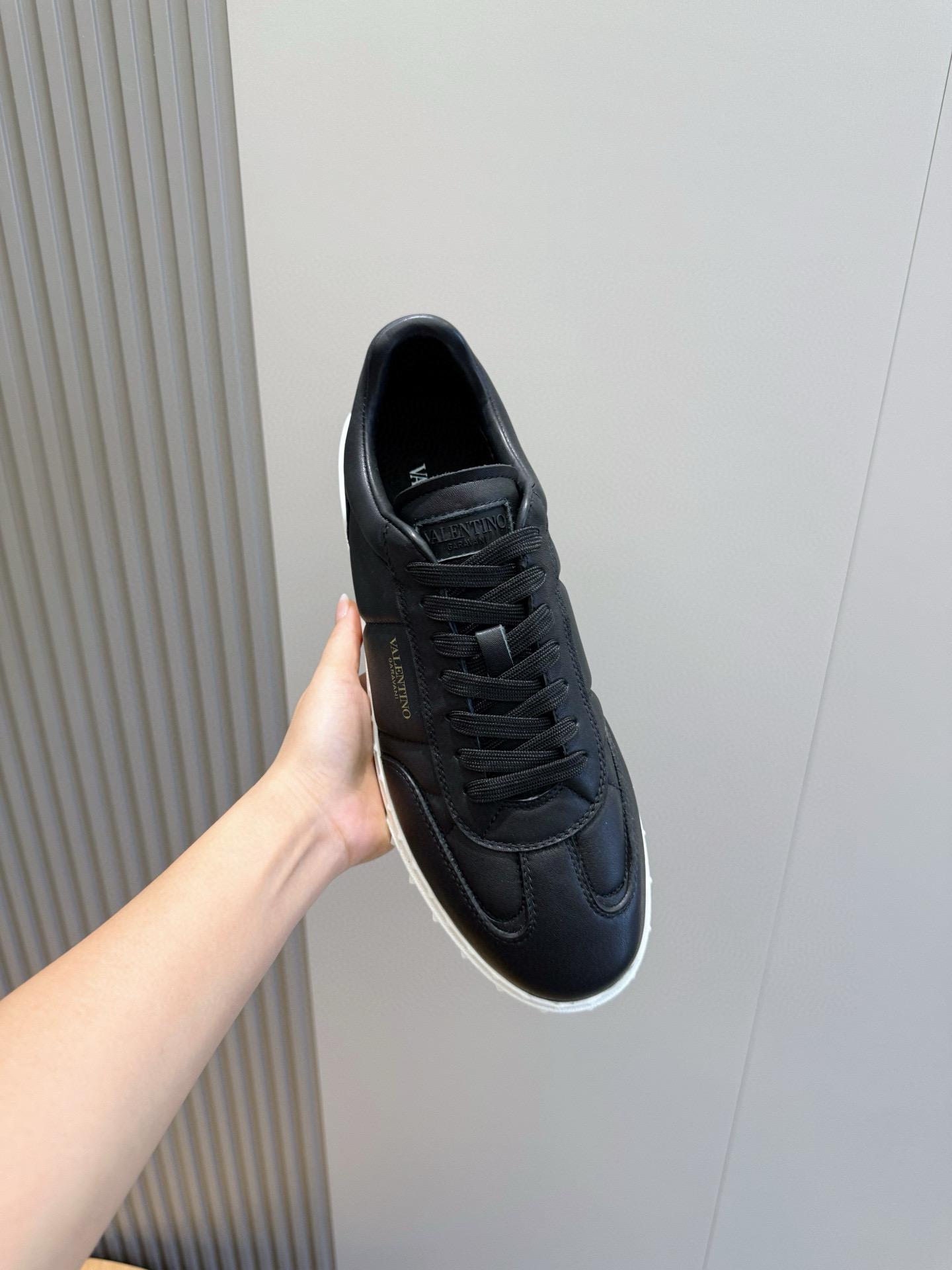 Valentino Couple Sneakers L-s