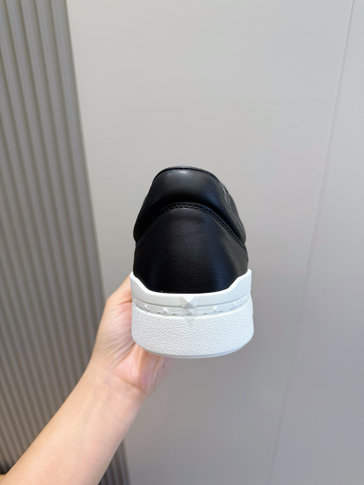 Valentino Couple Sneakers L-s