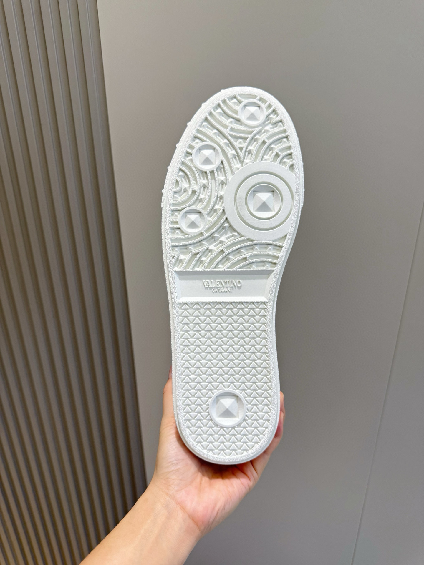 Valentino Couple Sneakers L-s