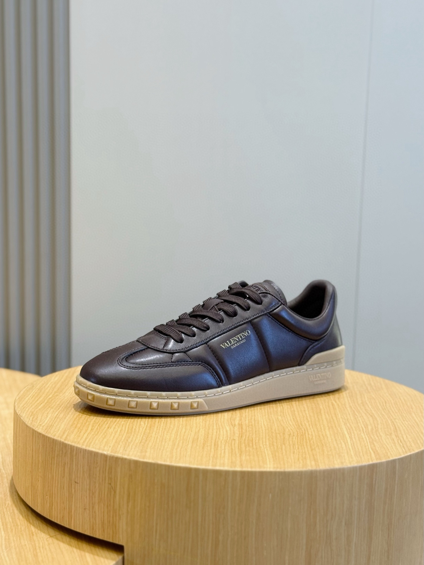 Valentino Couple Sneakers L-s