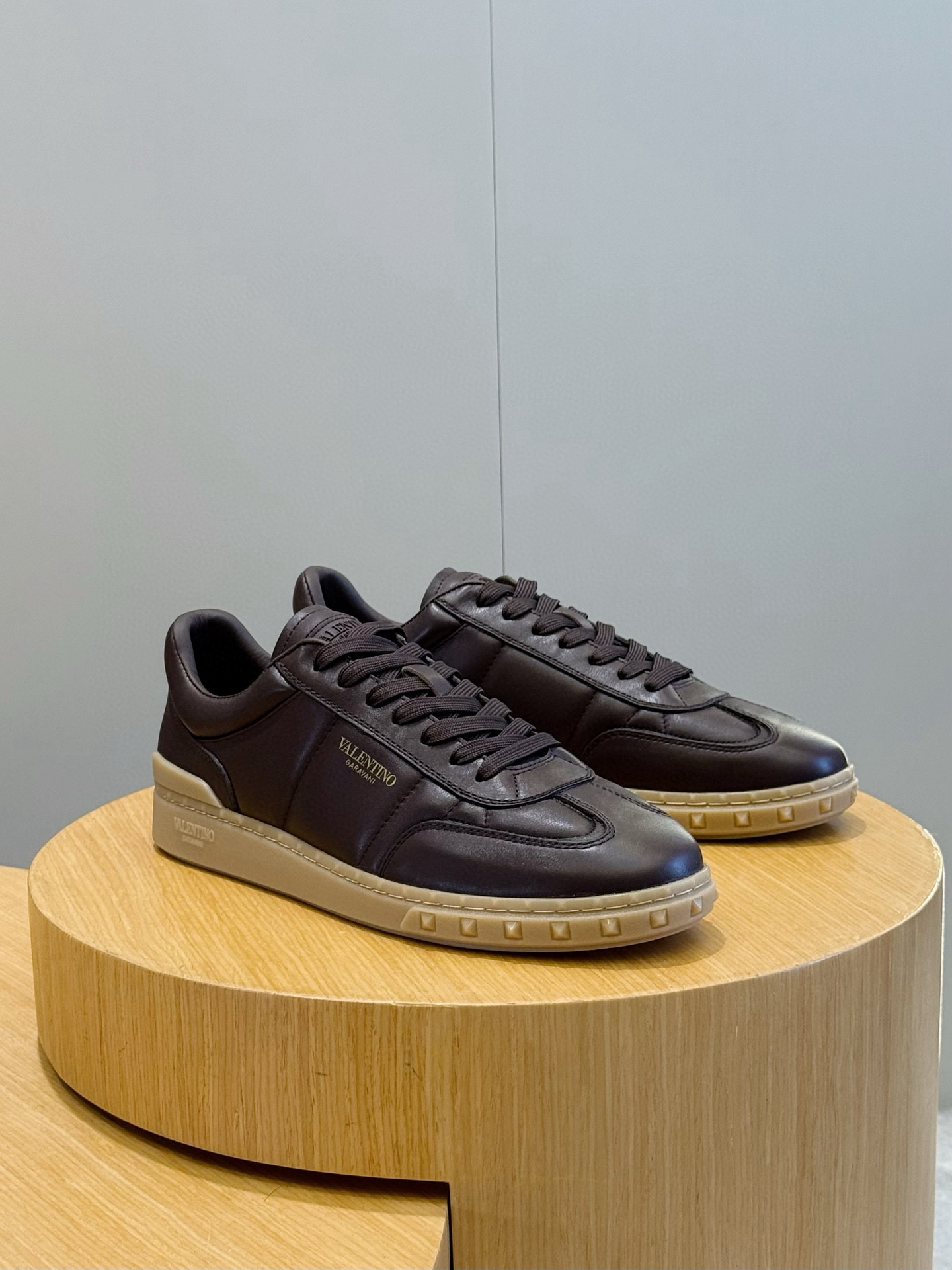 Valentino Couple Sneakers L-s
