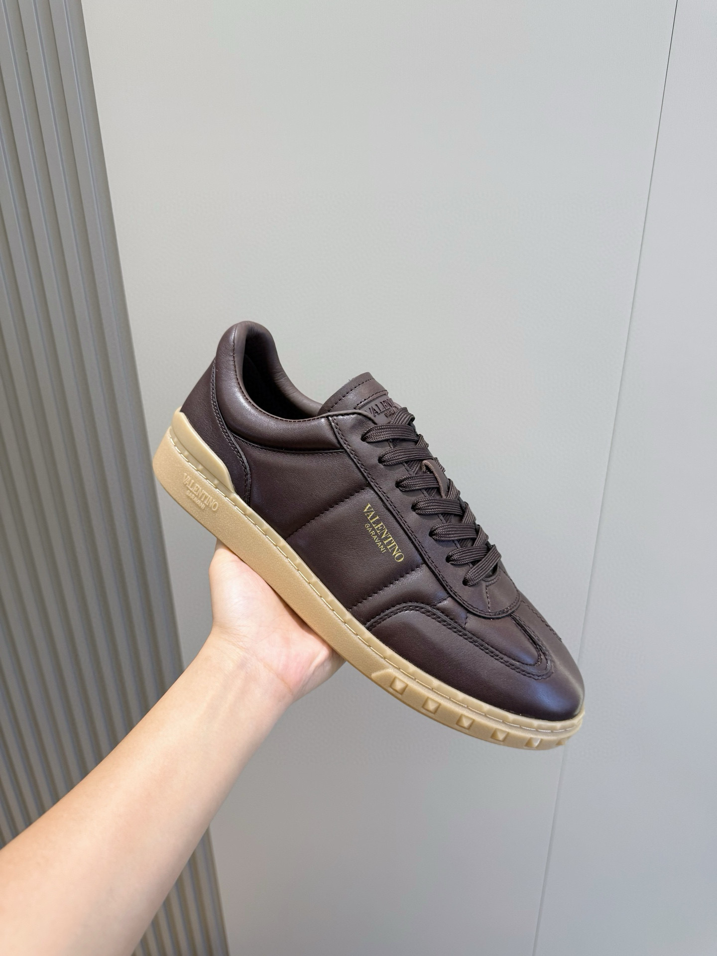 Valentino Couple Sneakers L-s