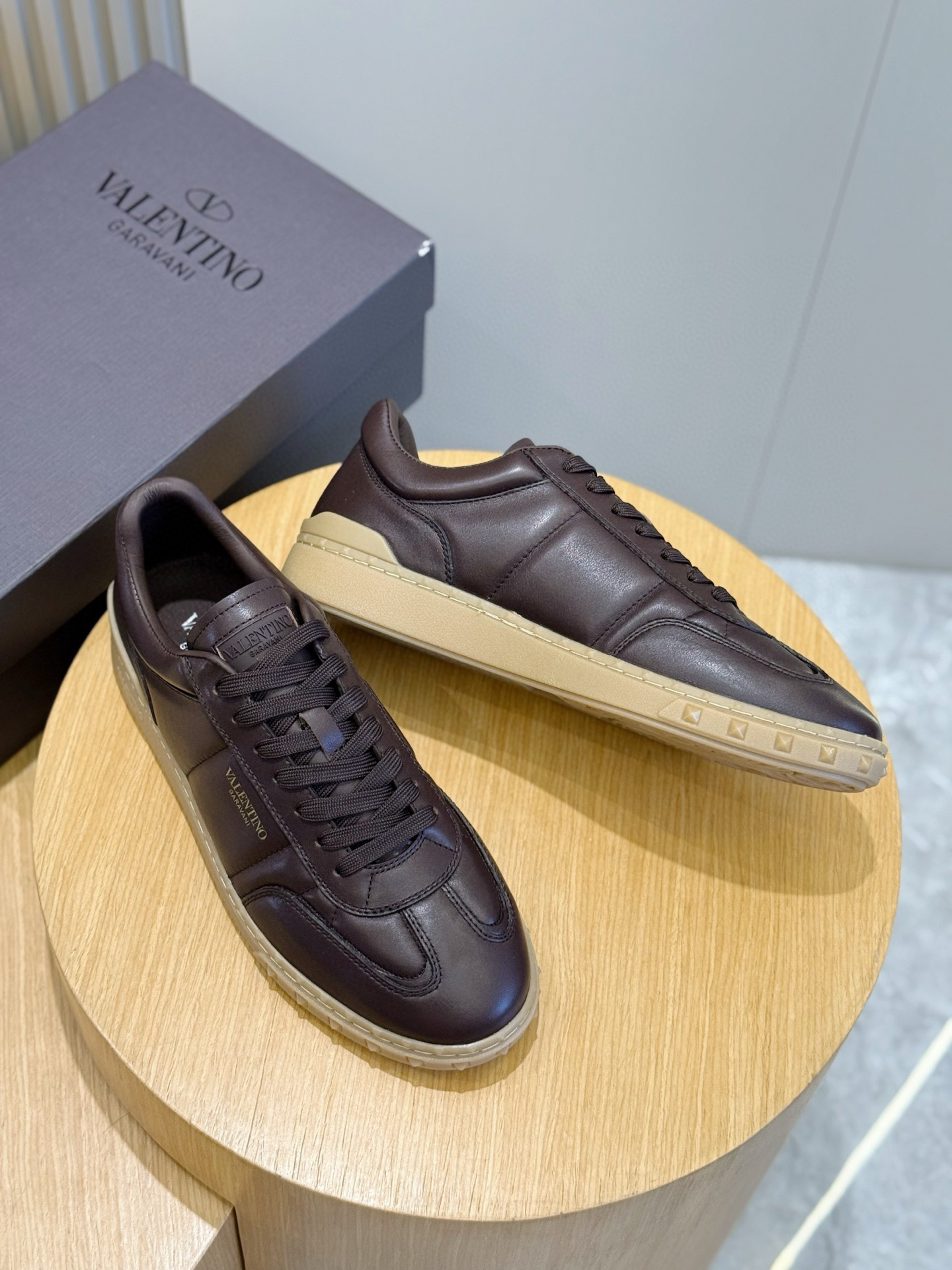 Valentino Couple Sneakers L-s