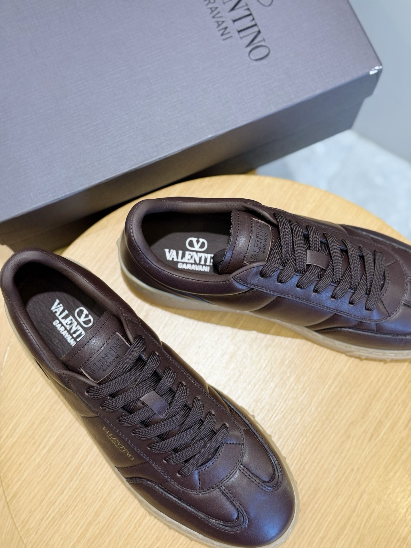 Valentino Couple Sneakers L-s