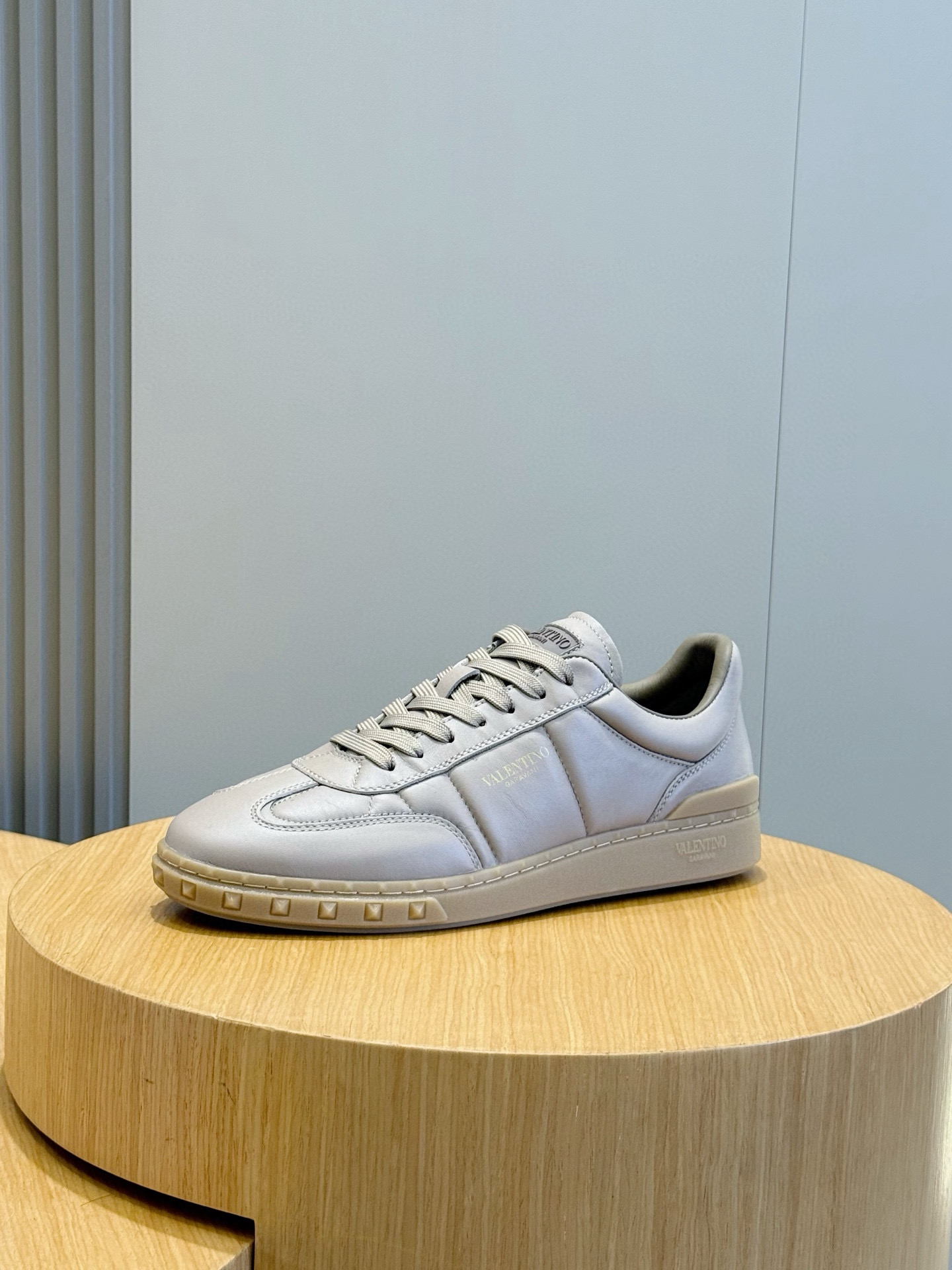 Valentino Couple Sneakers L-s