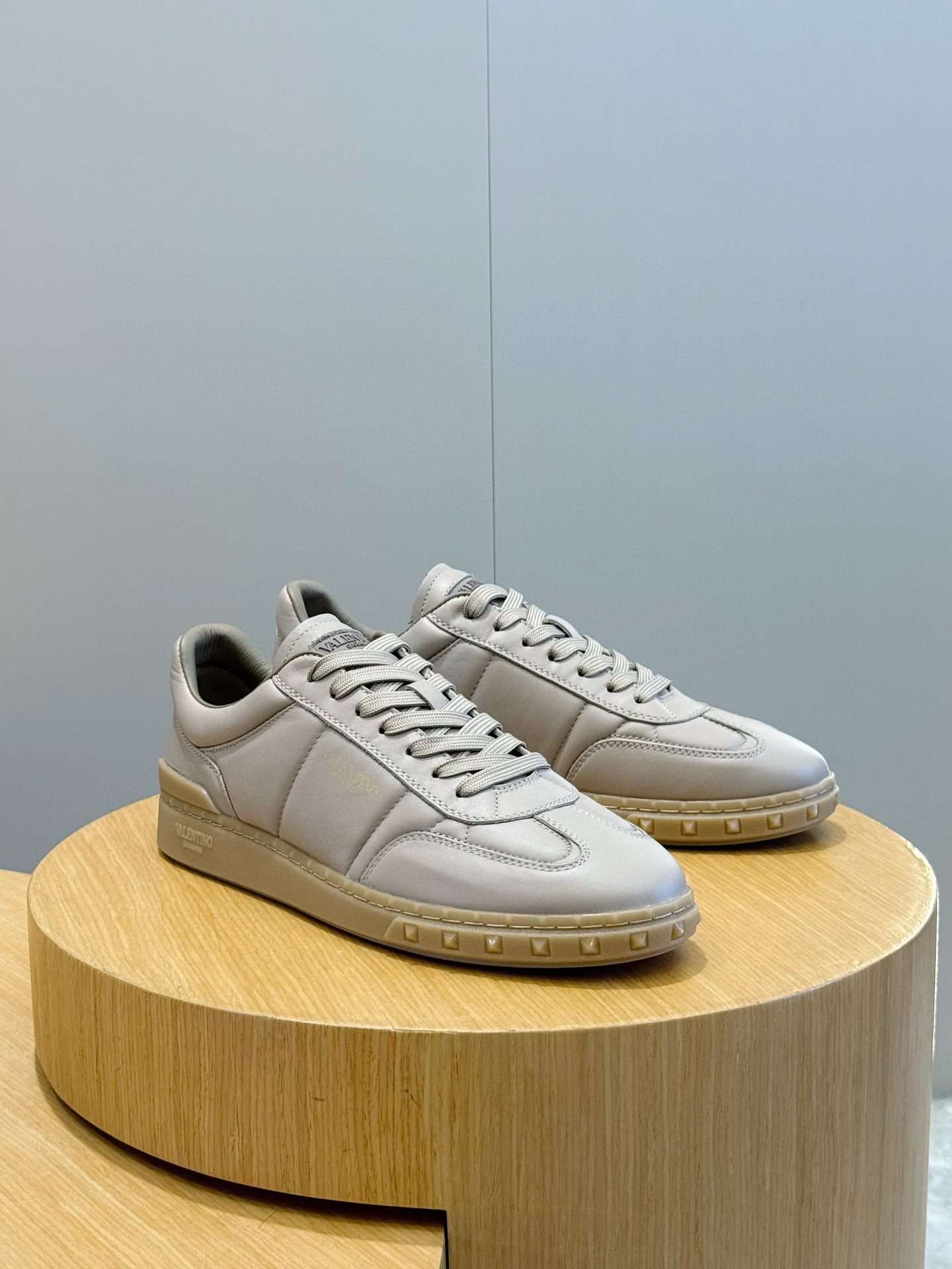 Valentino Couple Sneakers L-s