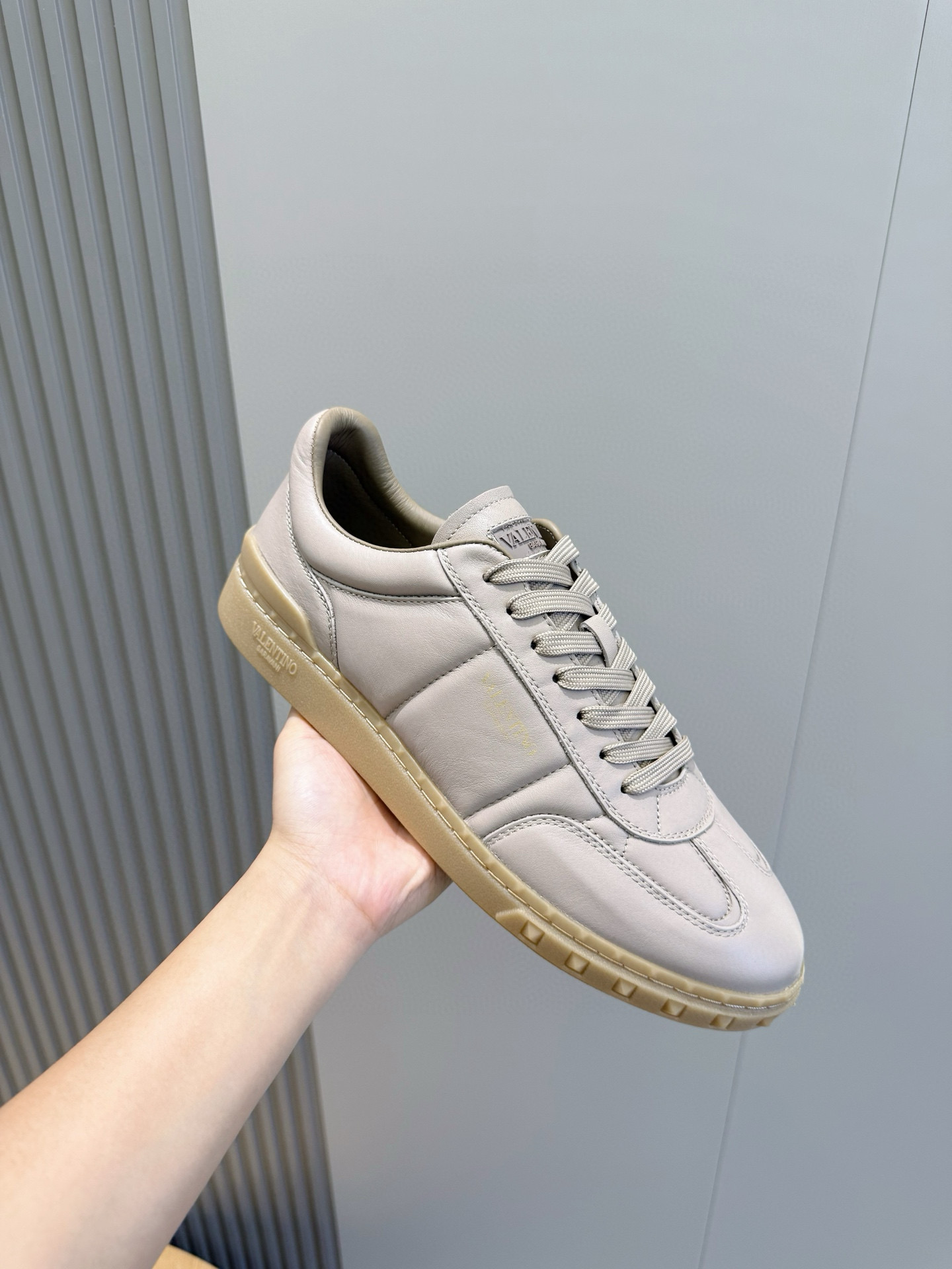 Valentino Couple Sneakers L-s