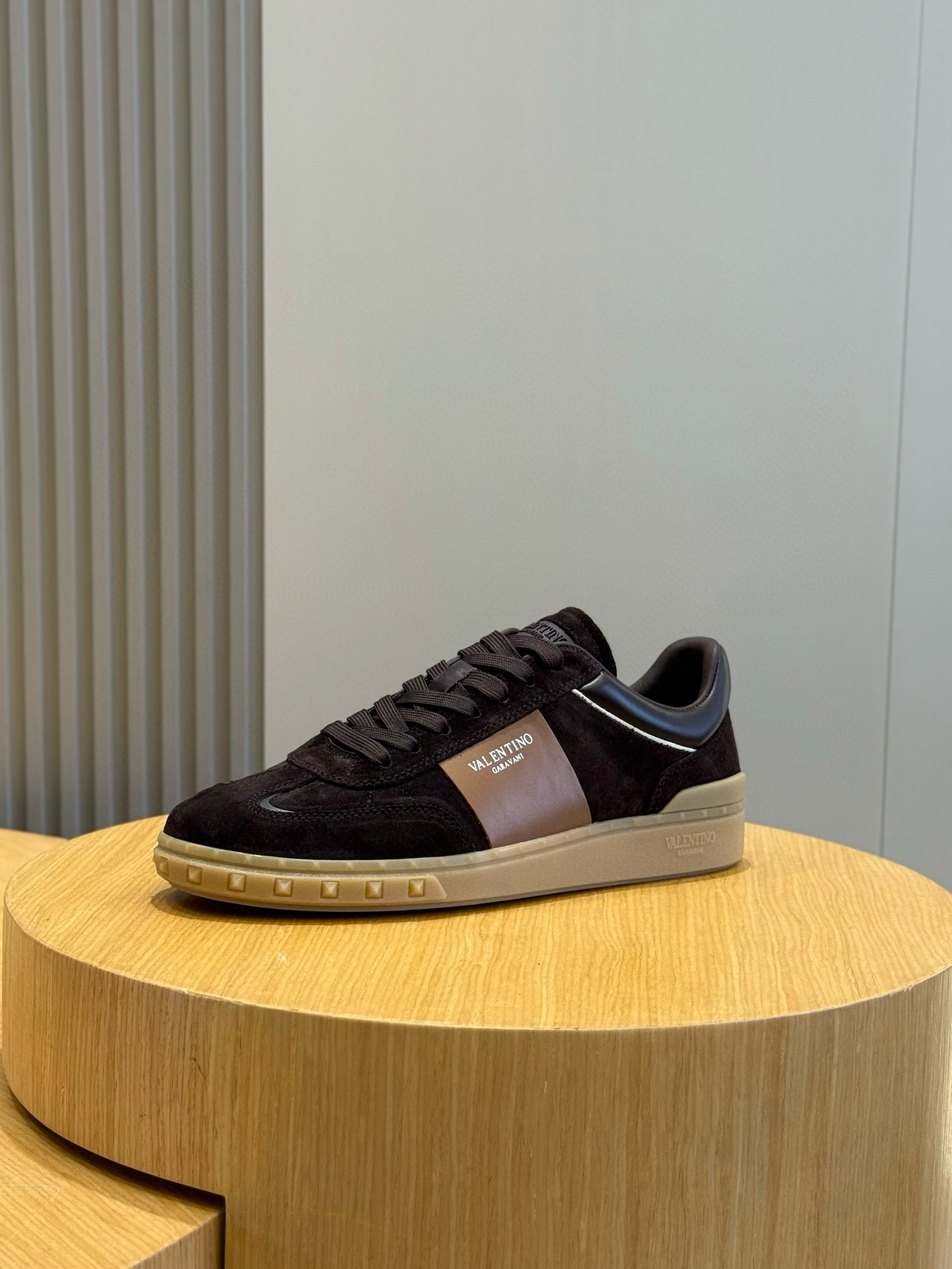 Valentino Couple Sneakers L-s